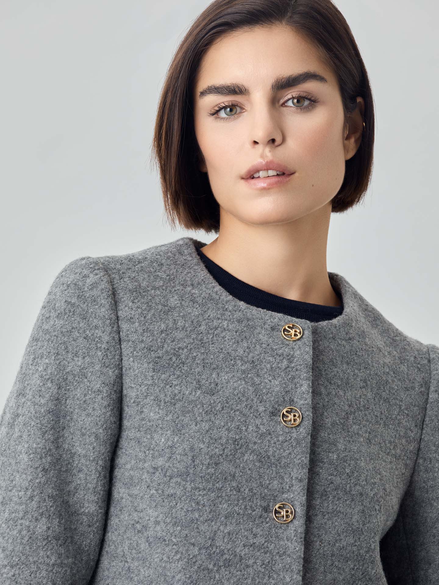 100%Wool Coat With Gold Buttons - Image 5