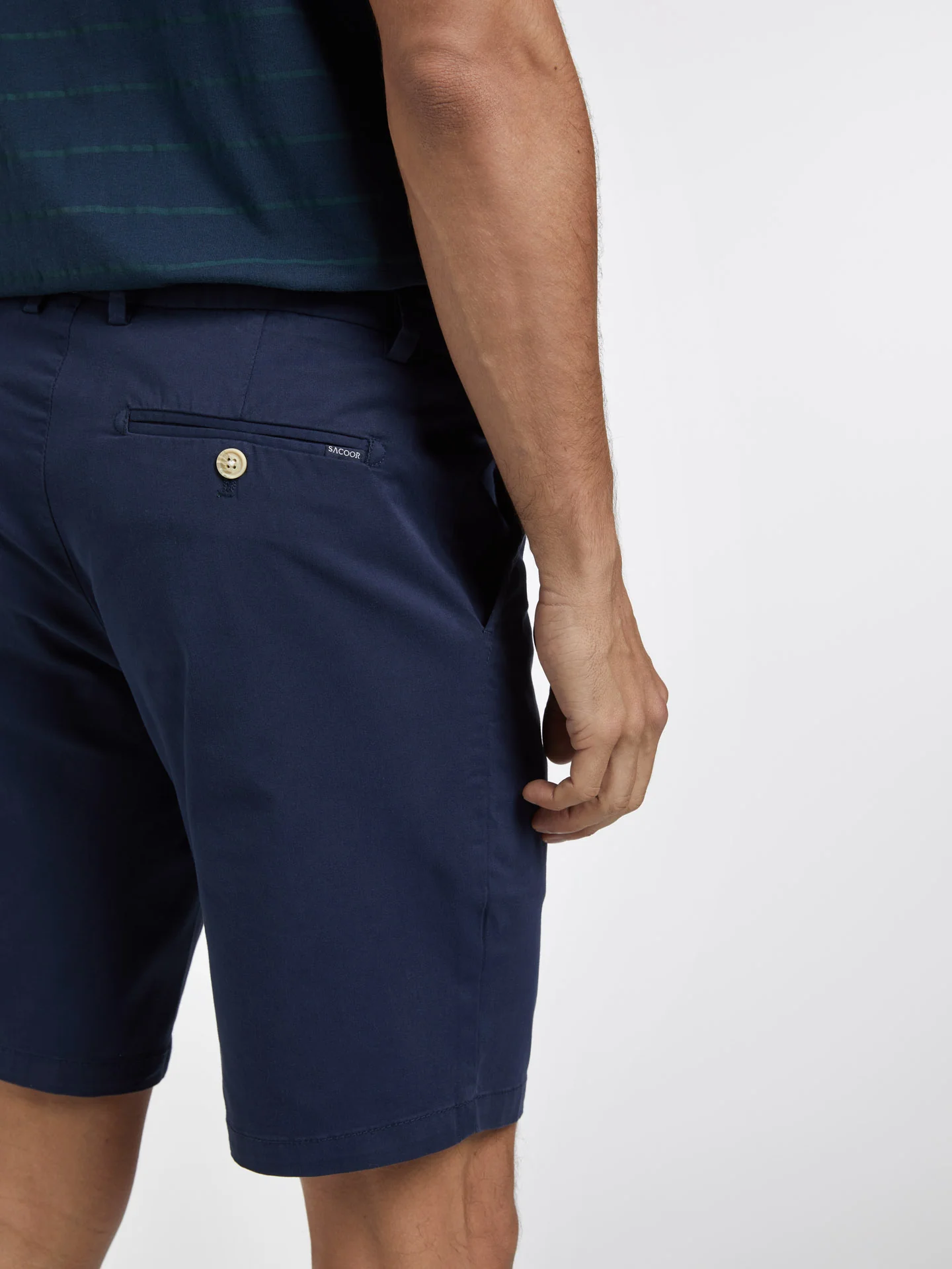 Basic Comfort Slim Fit Bermuda in Garment Dye - Image 3