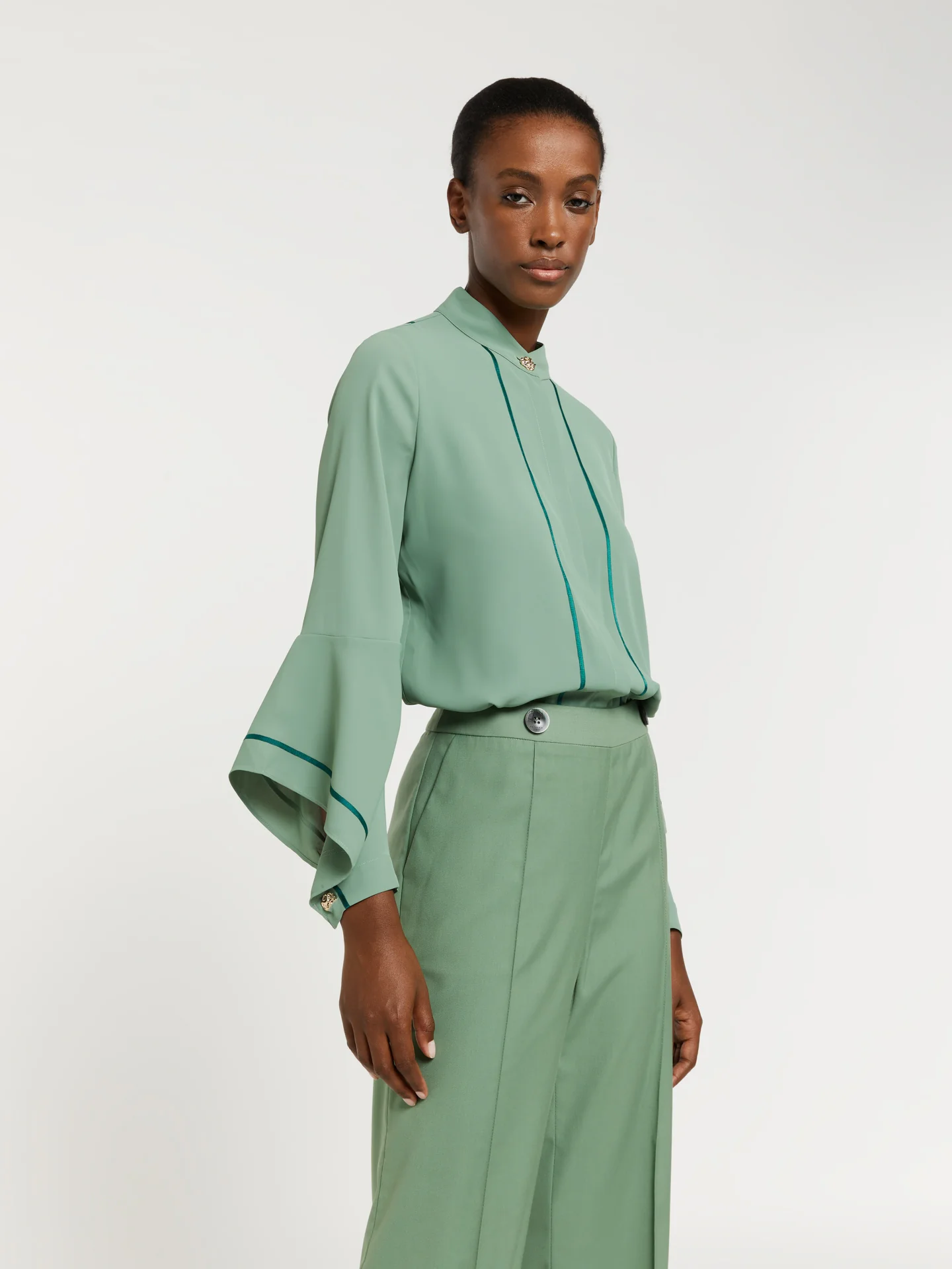 Bell sleeve blouse - Image 4