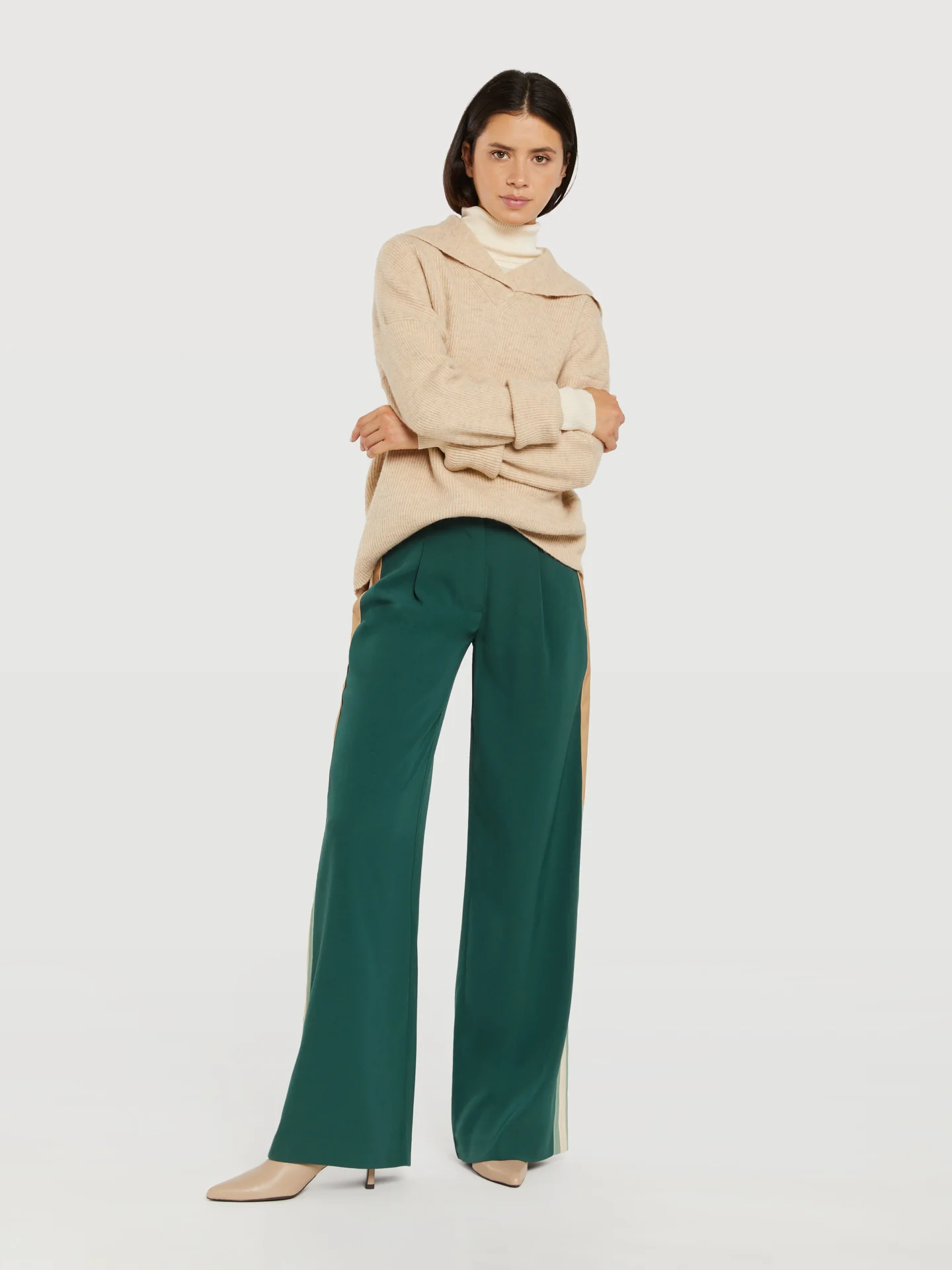 Big collar sweater