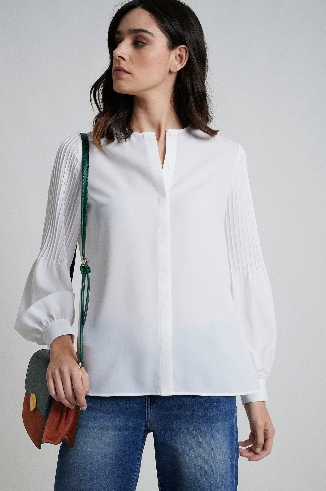 Blouse with balloon sleeves - Image 12