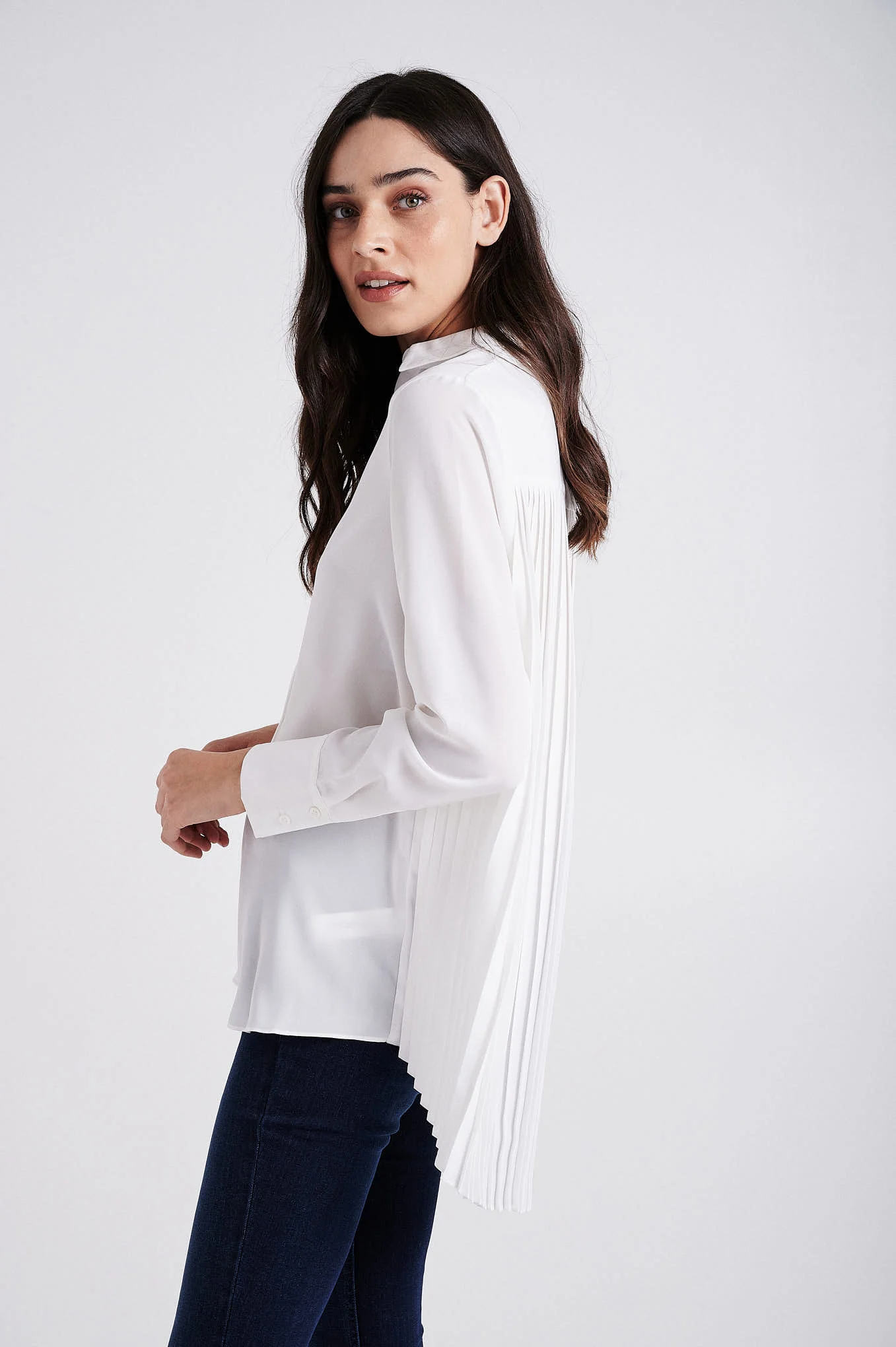 Blouse with pleated back - Image 8