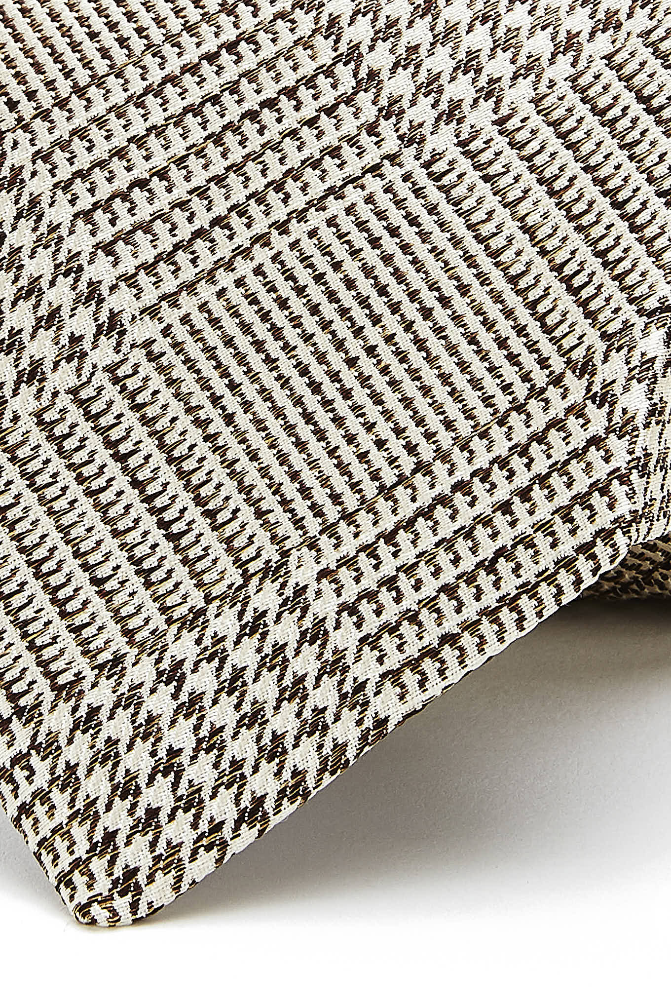 Checkered Pattern Tie 100% Silk 7cm - Image 4