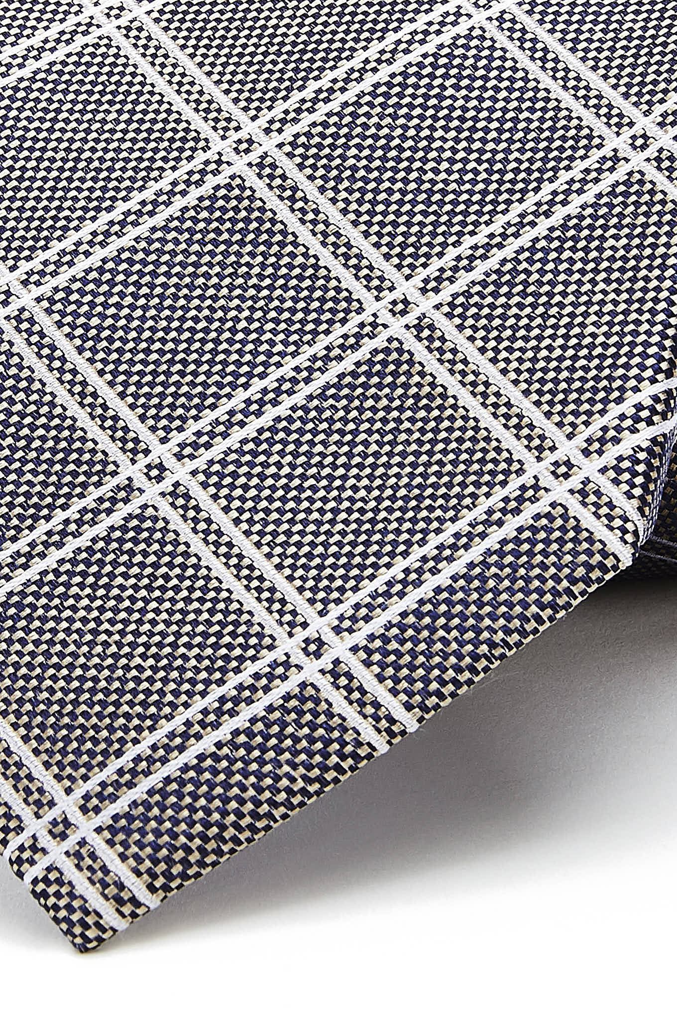 Checkered Pattern Tie 100% Silk 8cm - Image 4