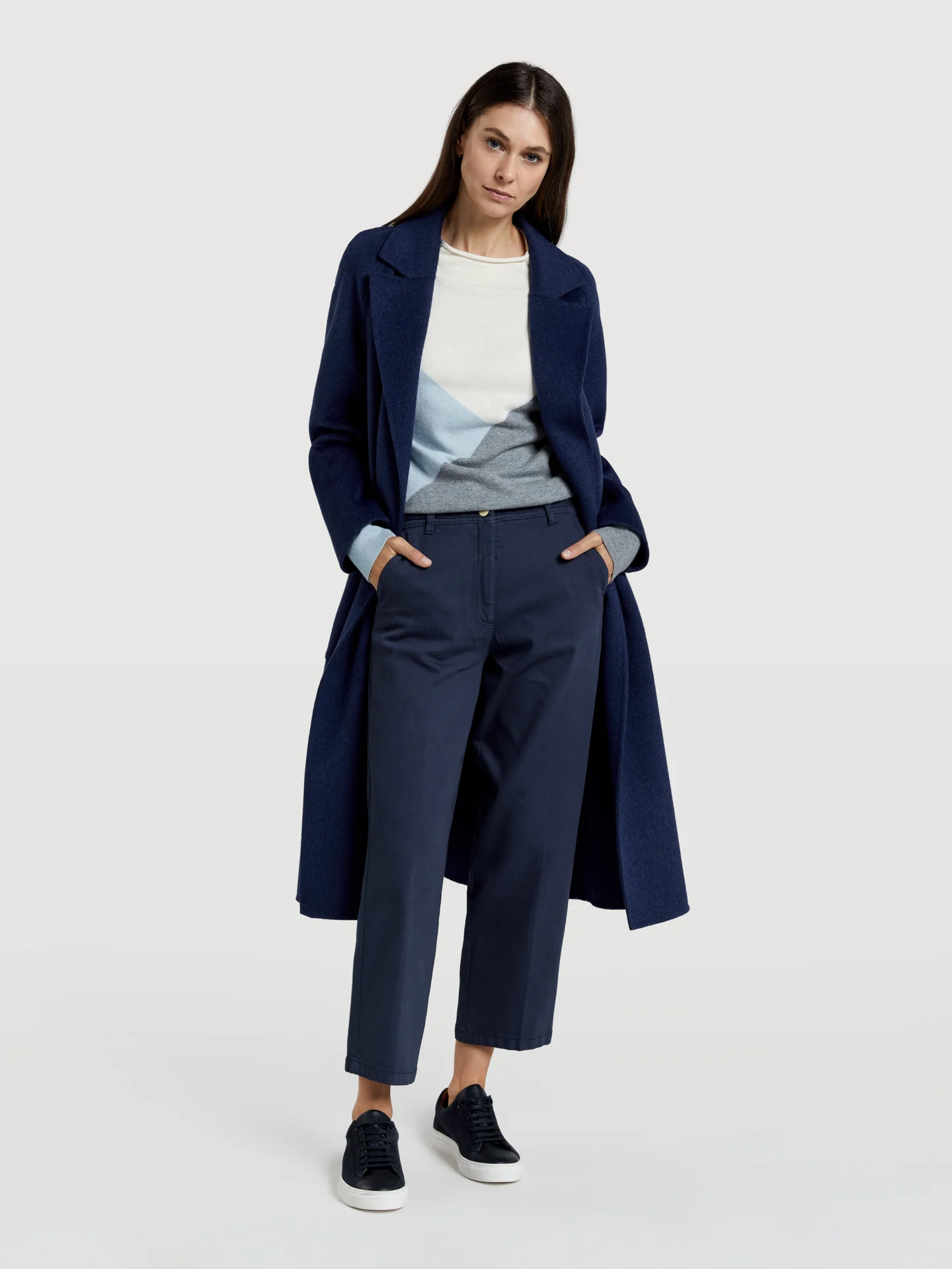 Chino trousers with back patch pockets - Image 9