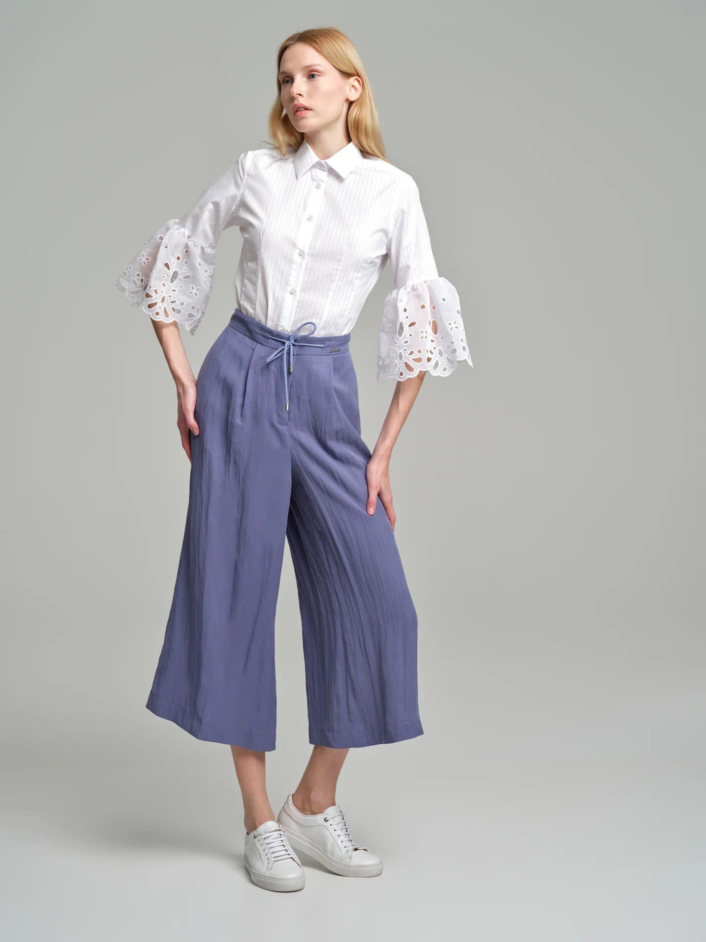 Classic slim fit shirt with fancy cuffs - Image 3