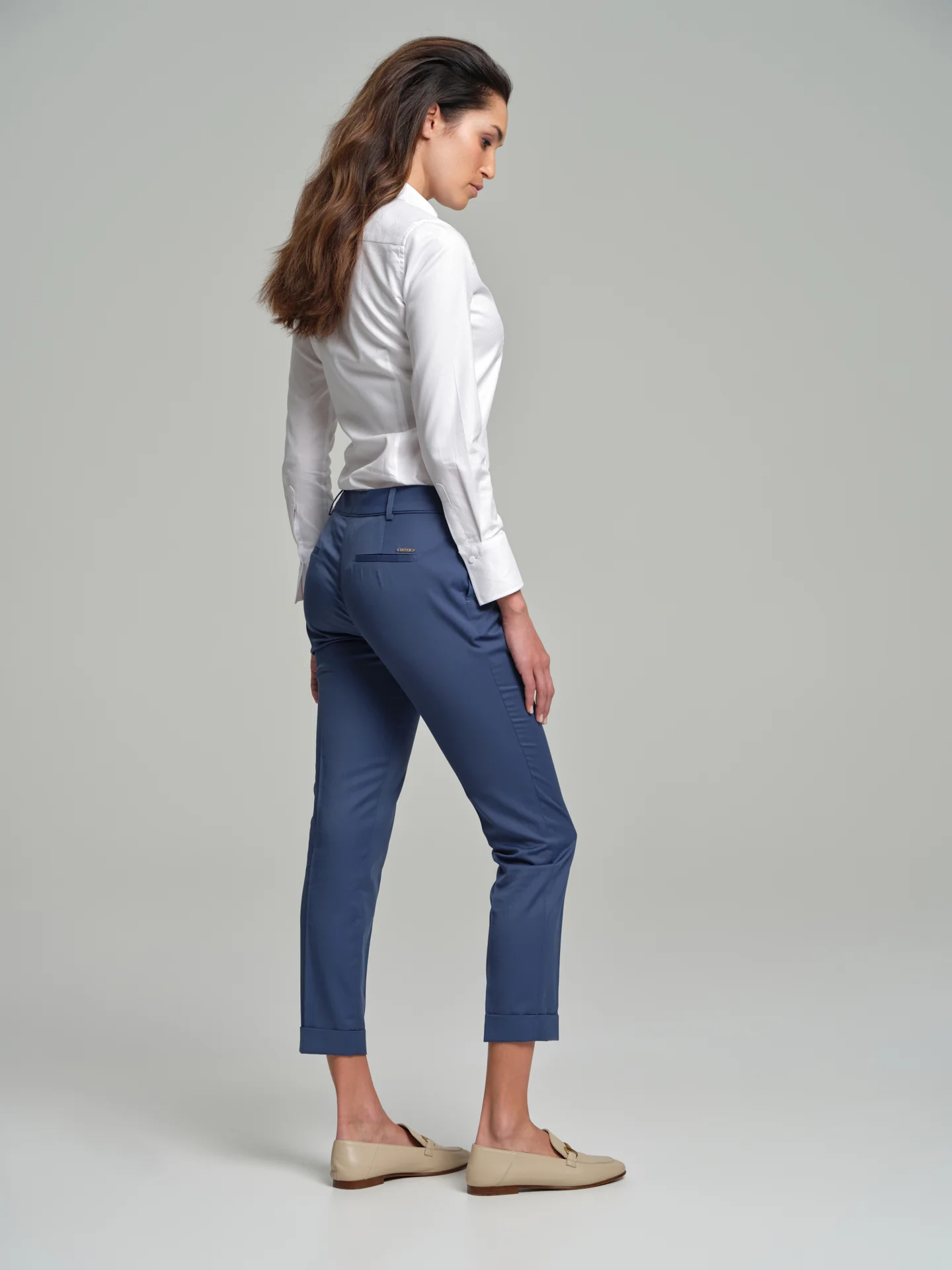 Classic slim fit shirt with front placket lace - Image 3