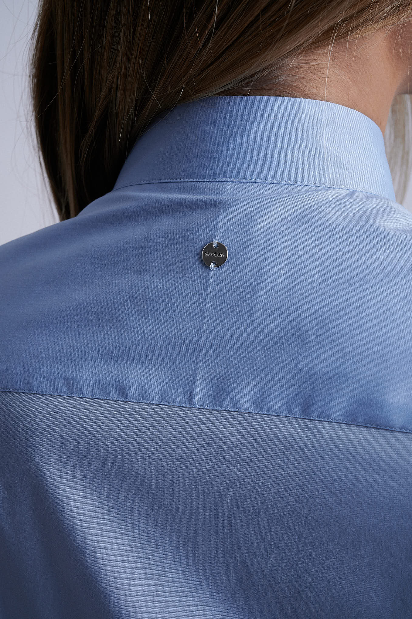 Cotton elastane shirt with bow collar - Image 6