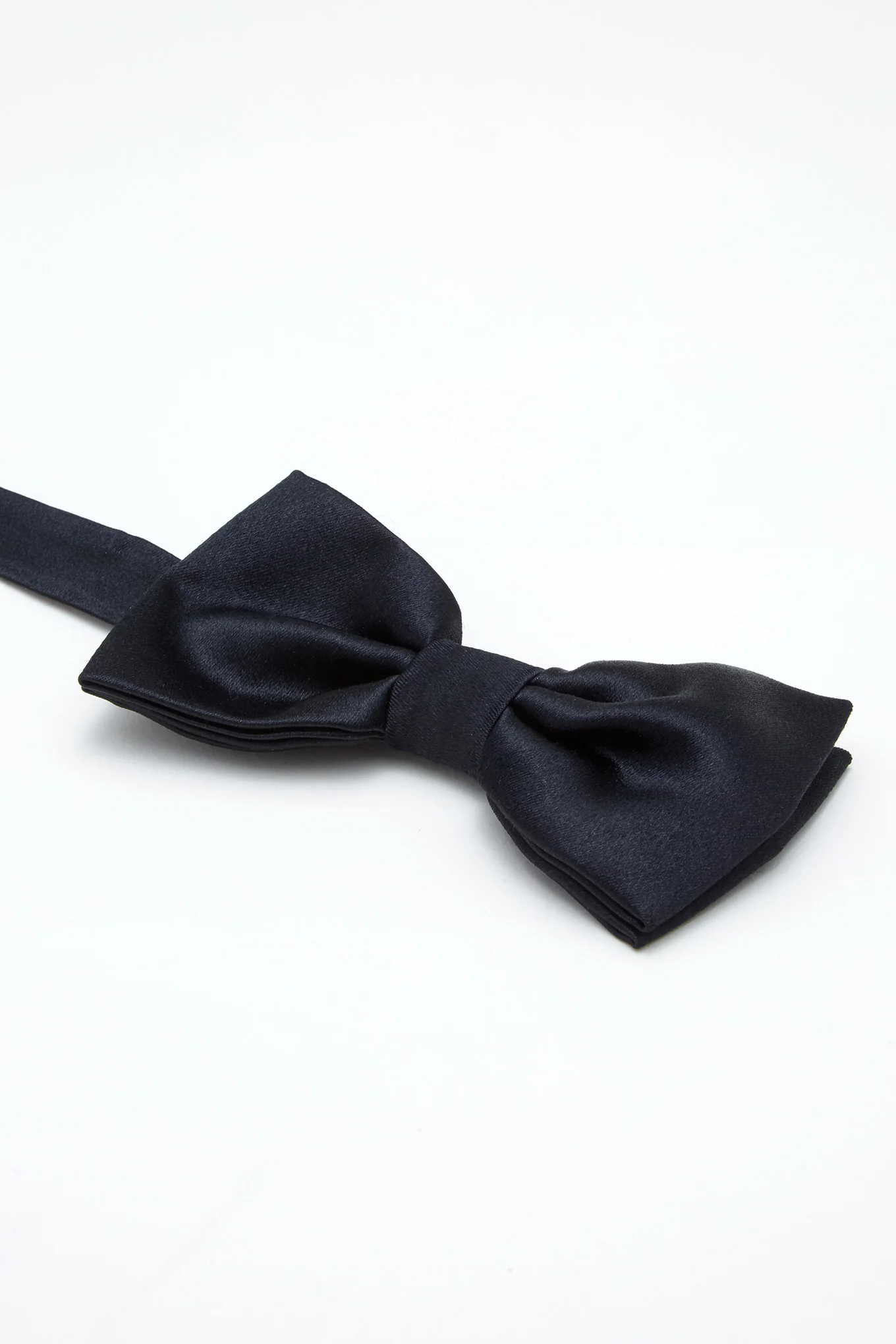 Cummerbund and Bow Tie Set - Image 3