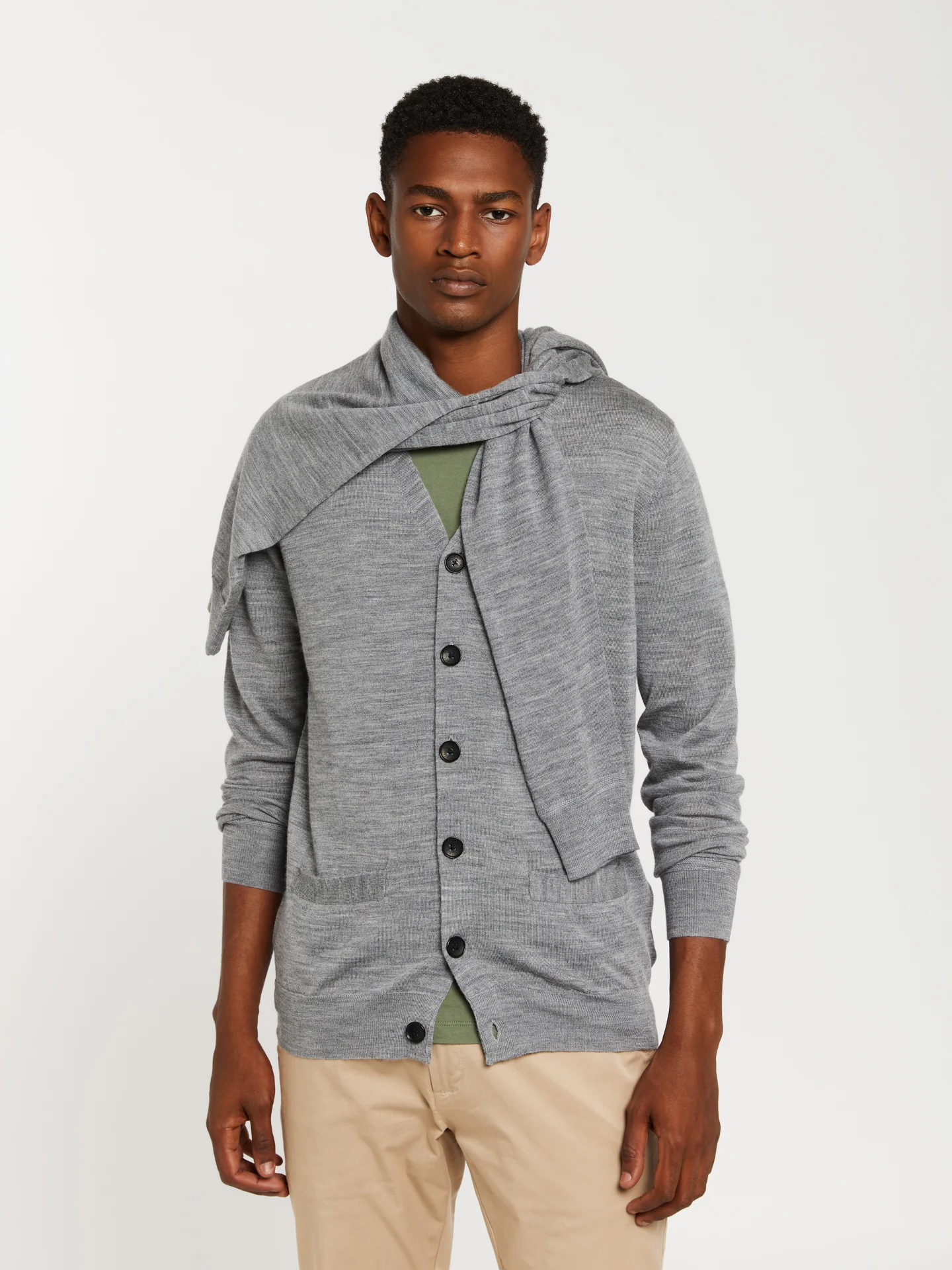Extra fine merino wool cardigan - Image 11