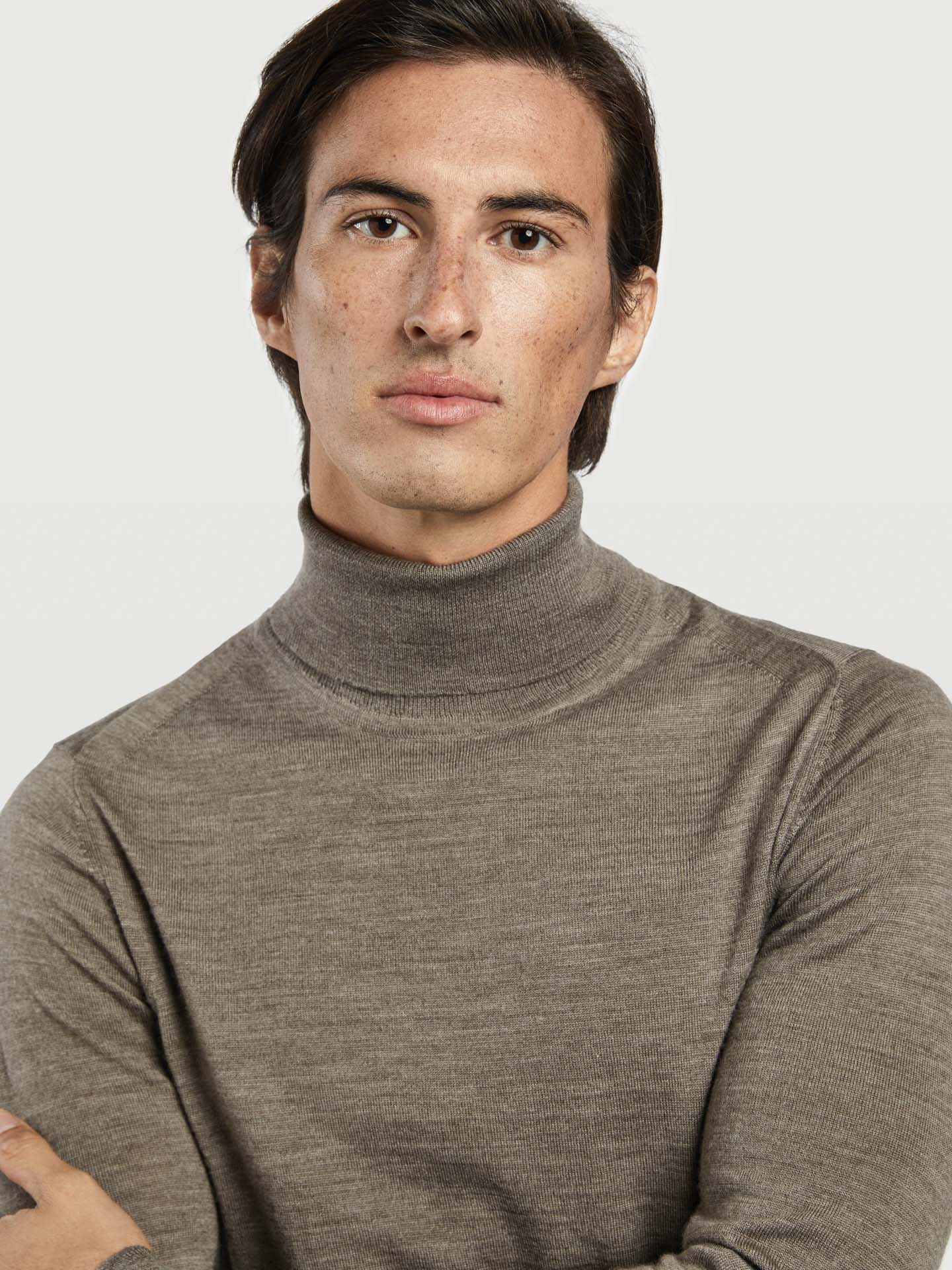 Extra fine merino wool turtle neck sweater - Image 2