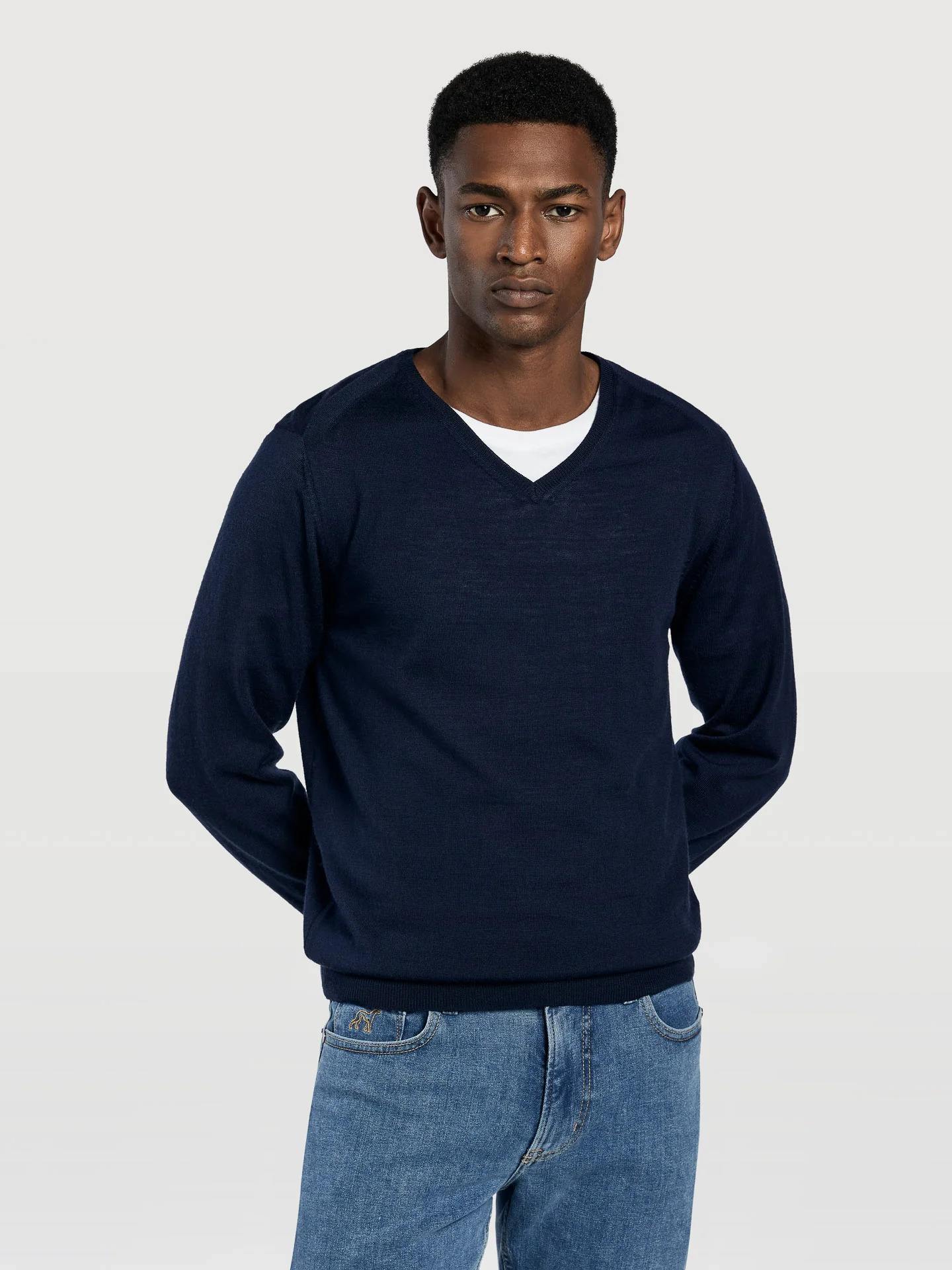 Extra fine merino wool v-neck sweater - Image 3