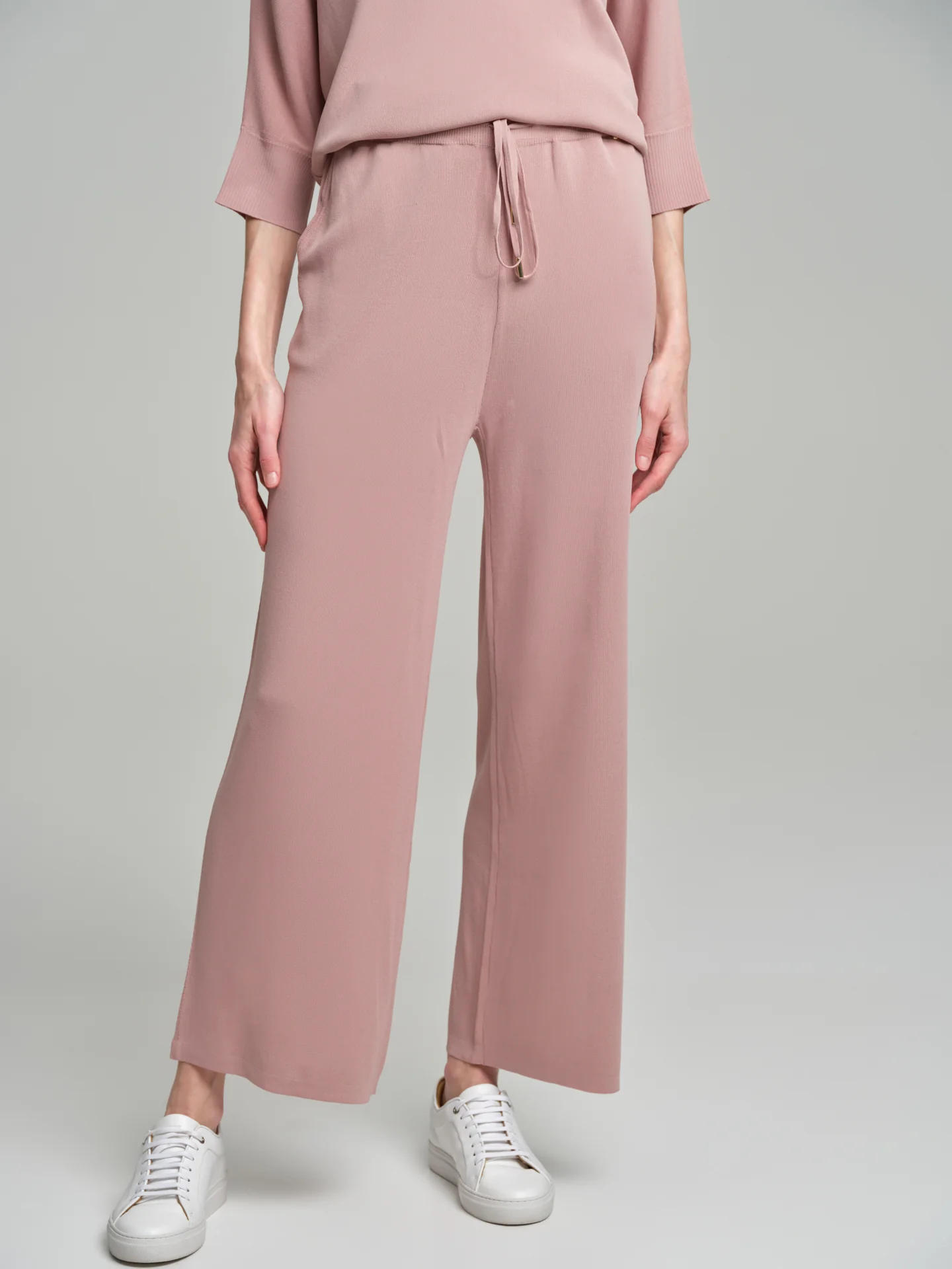 Fancy-knitted trousers - Image 2