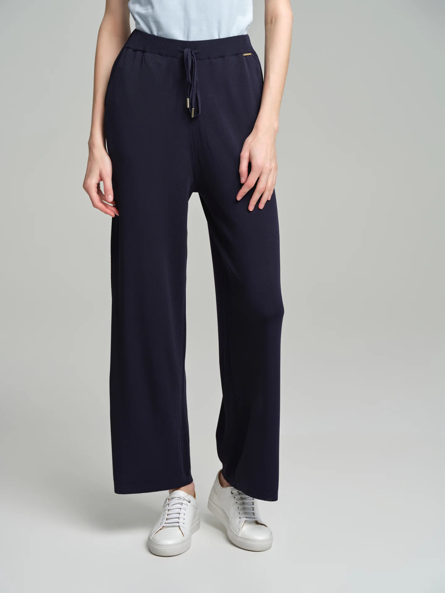 Fancy-knitted trousers - Image 5