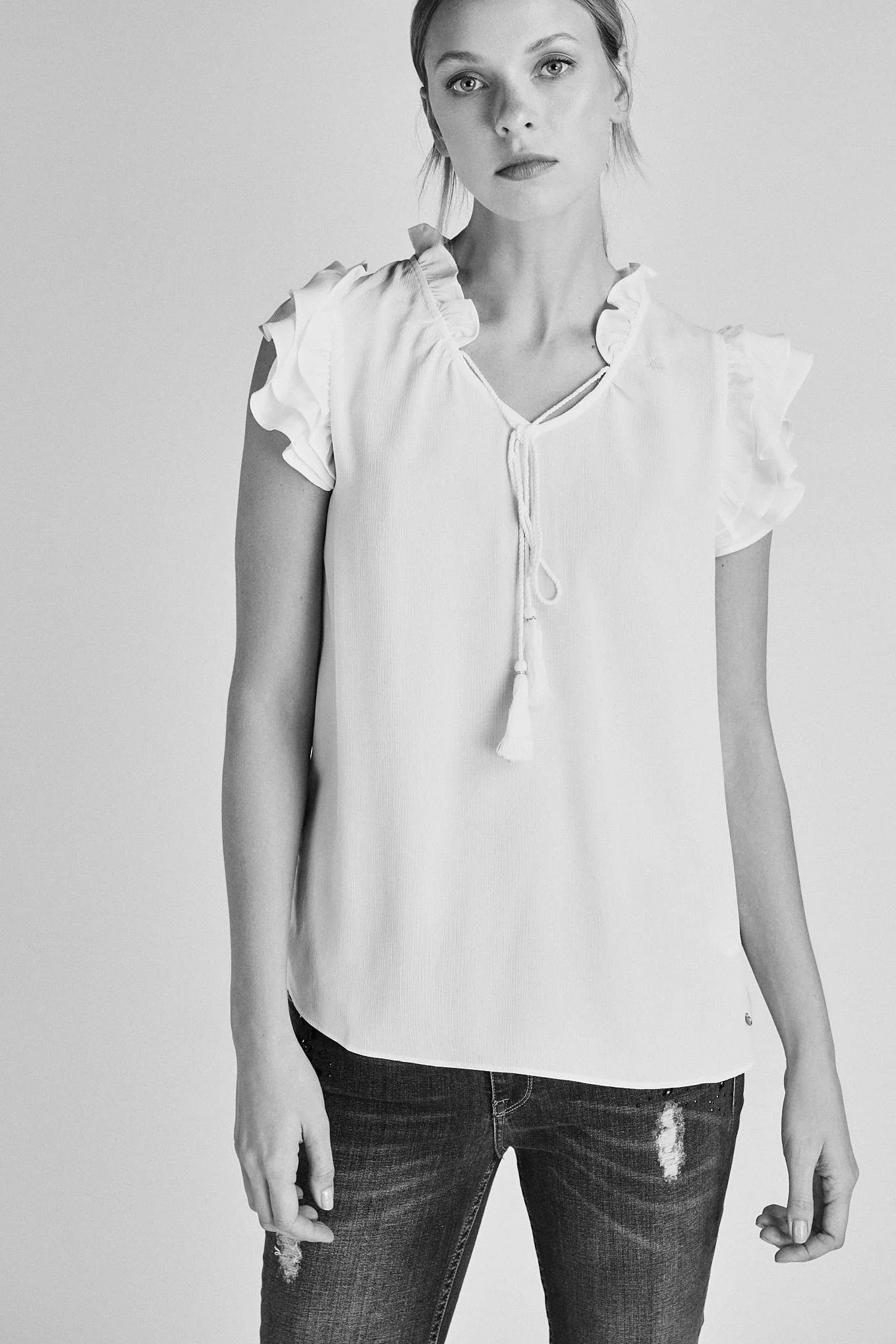 Fantasy Loose Fit Women's Ruffled Blouse - Image 10