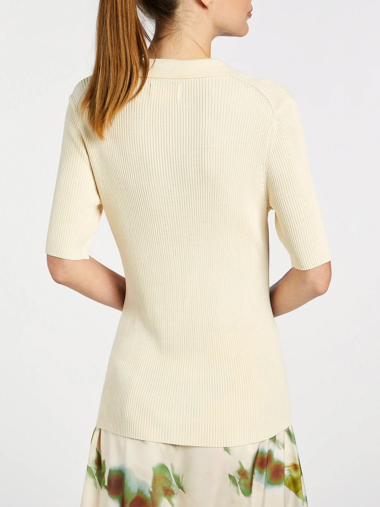 Fitted Ribbed Polo Sweater - Image 5