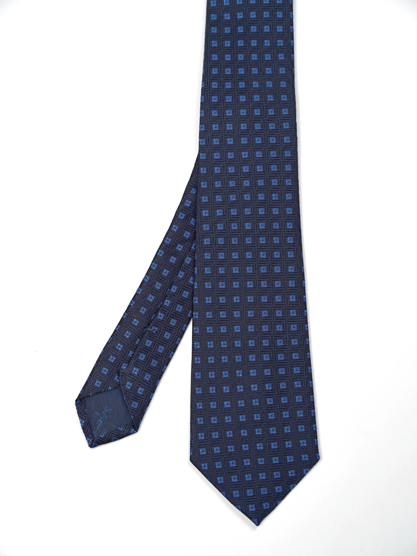 Geometric Pattern Tie 100% silk 8cm - Image 2