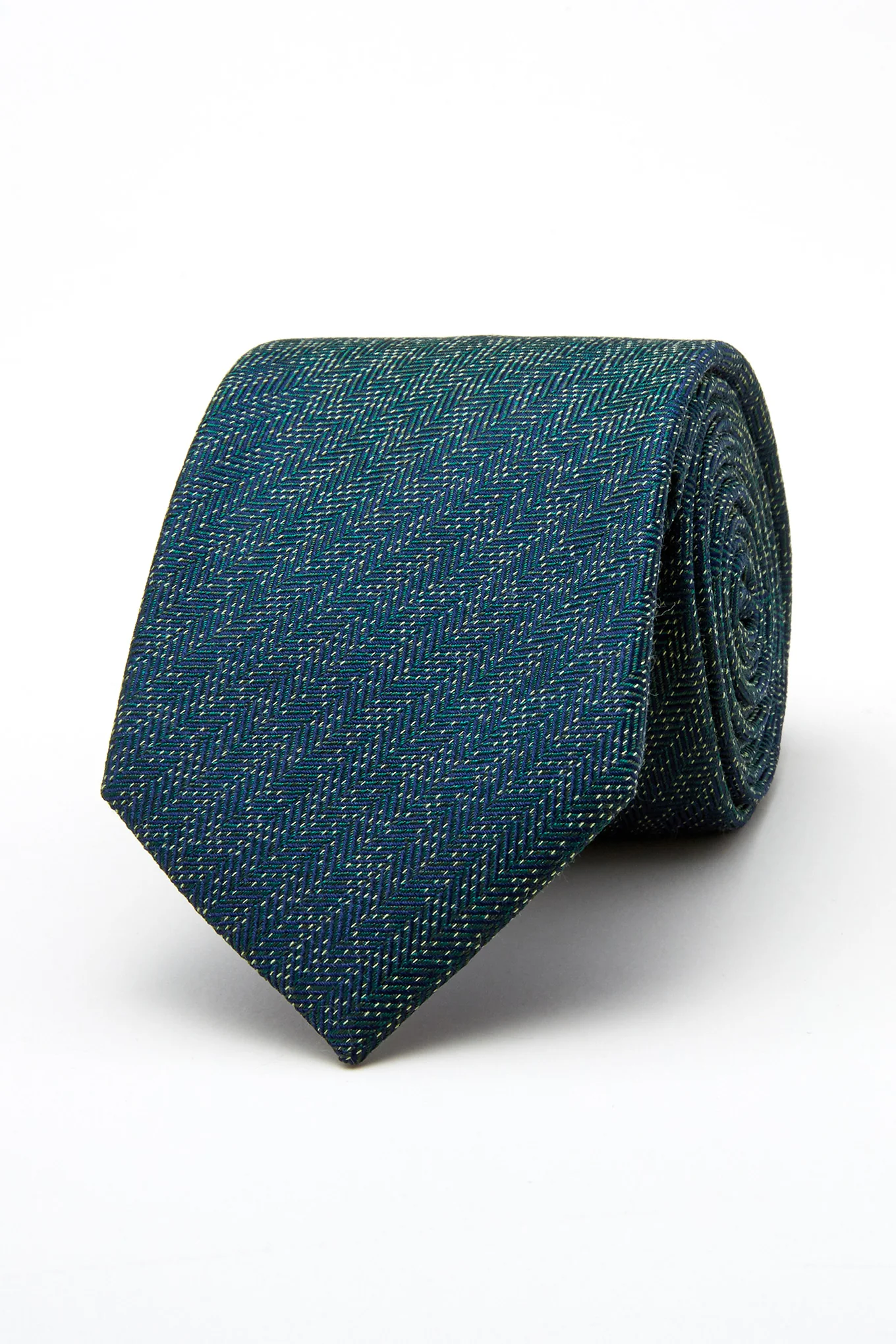 Herringbone Pattern Tie Silk and Wool Blend 7,5cm - Image 9