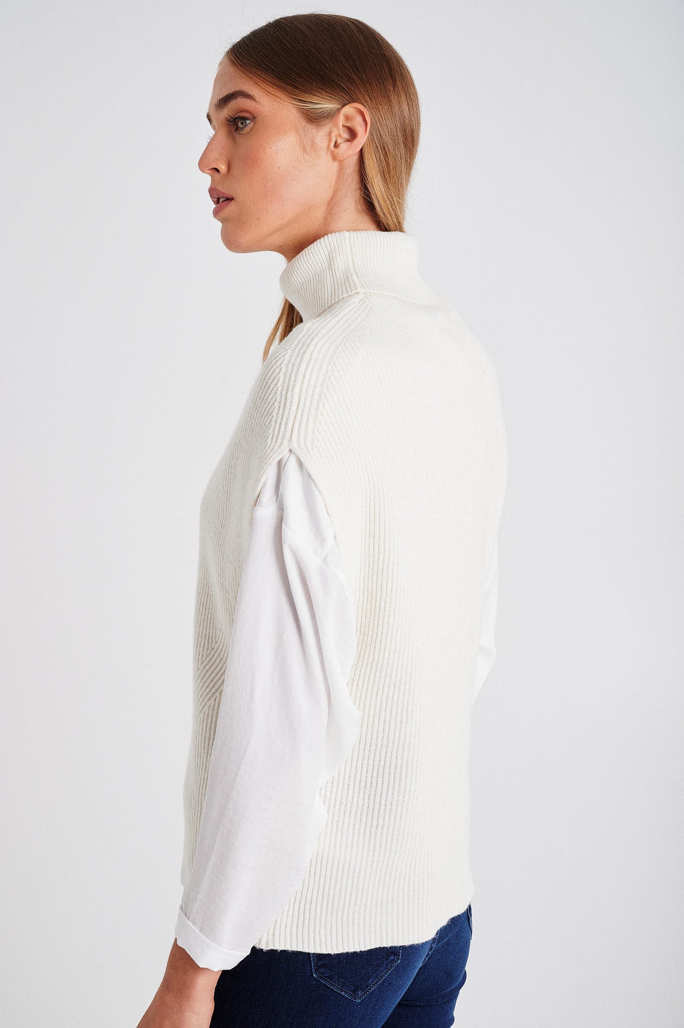 Knitted Vest - Image 2