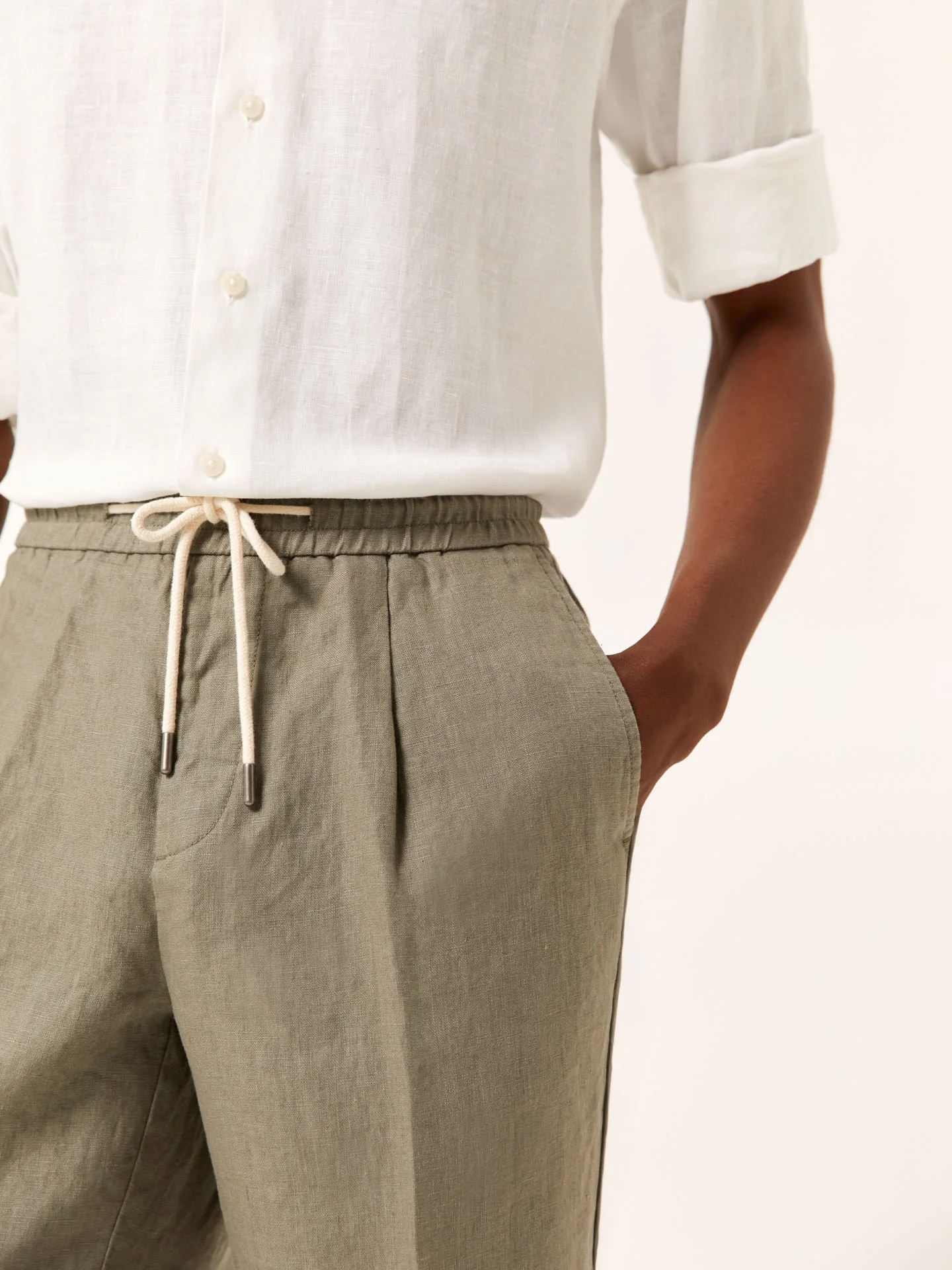 Linen Shorts with Drawstring at waistband - Image 7
