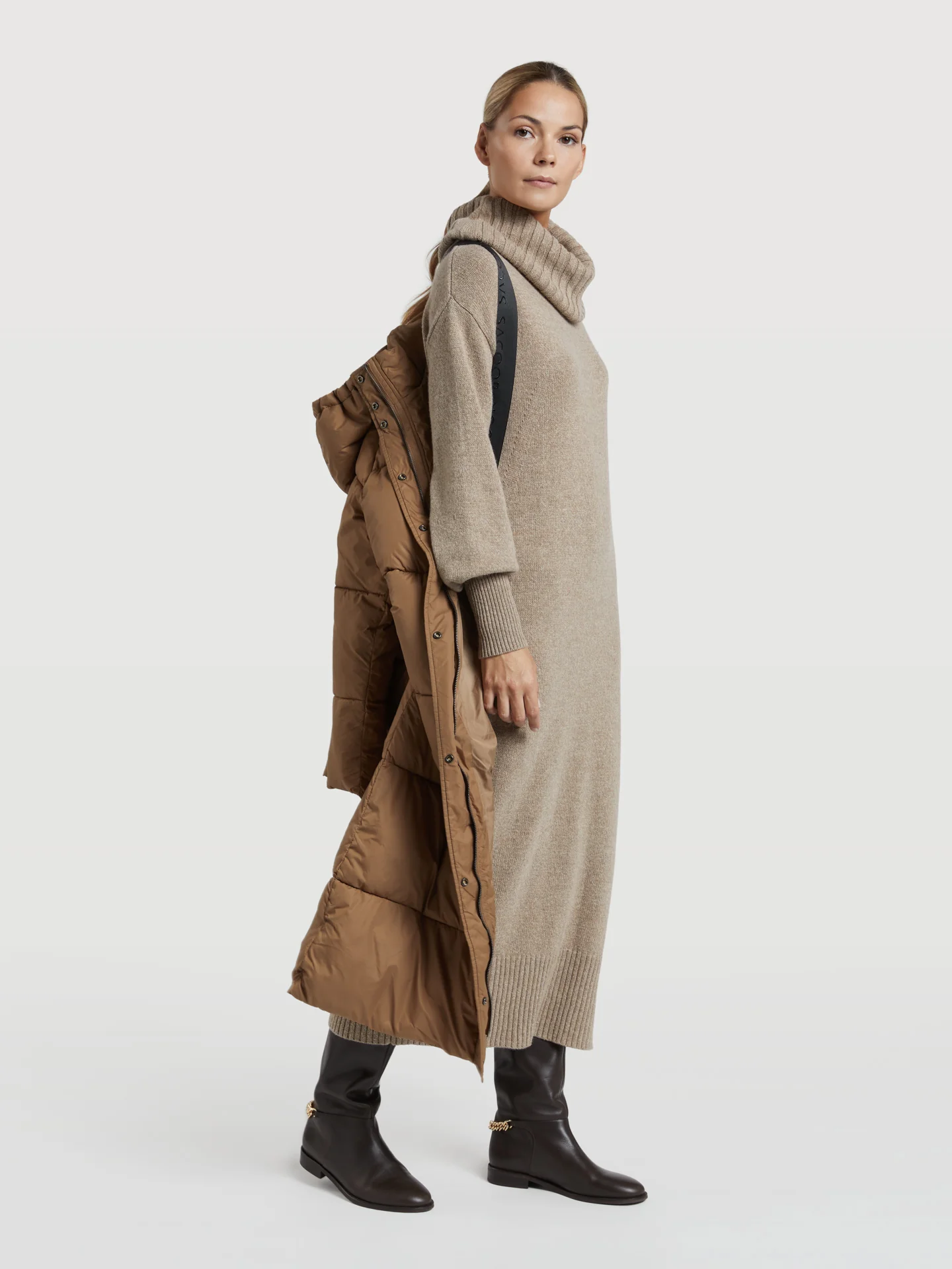 Long puffer jacket - Image 4