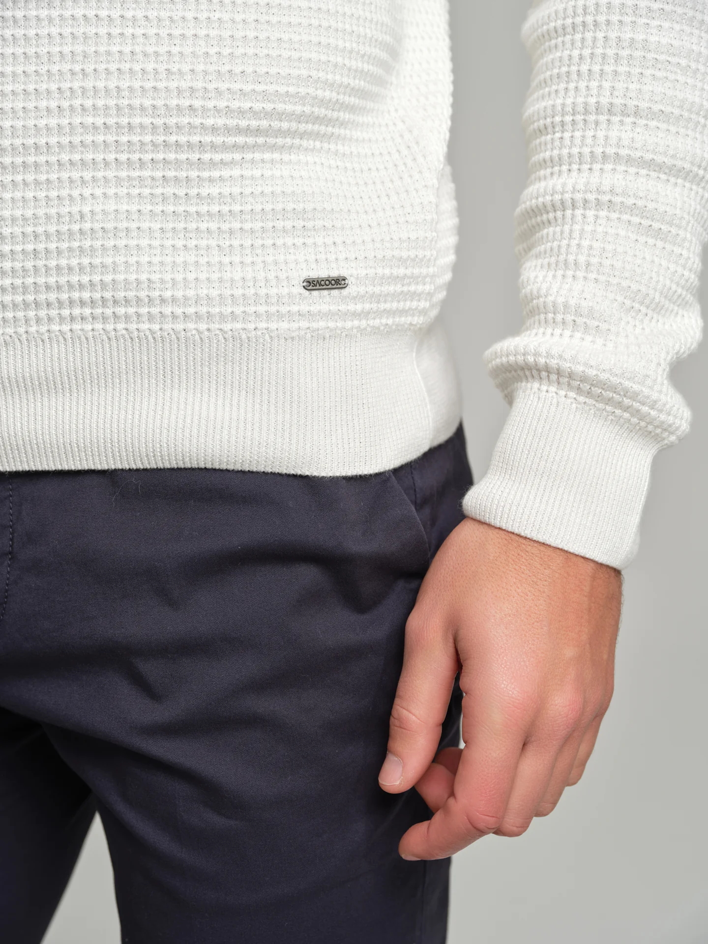 Long sleeve crew neck sweater with waffle knitting - Image 14