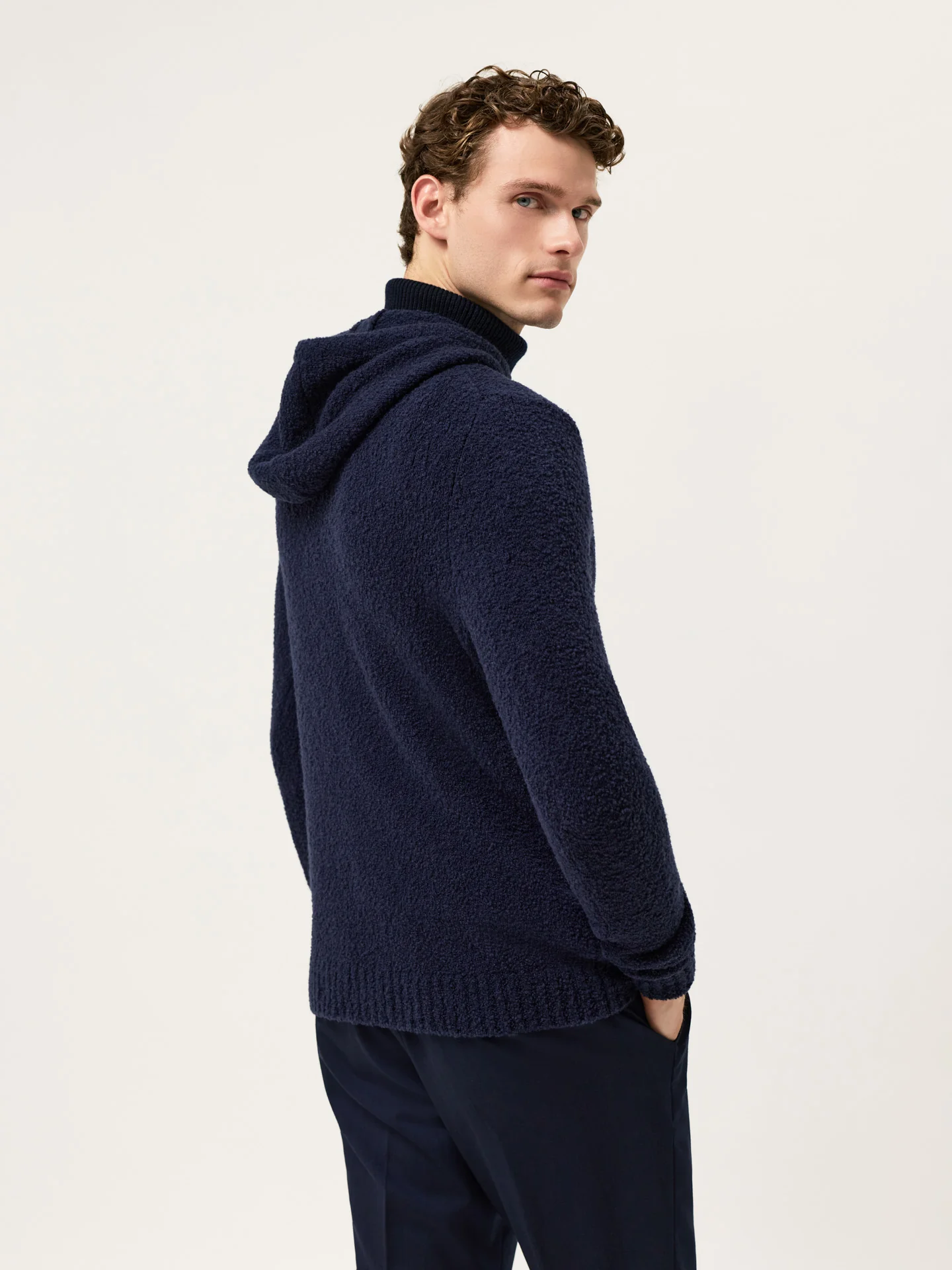 Long Sleeve Hooded Sweater In Wool And Cashmere Bouclé Knit - Image 4
