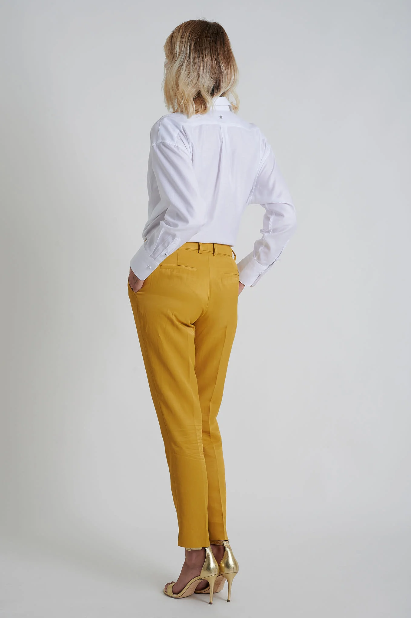 Long sleeve Women's shirt, loose fit - Image 9