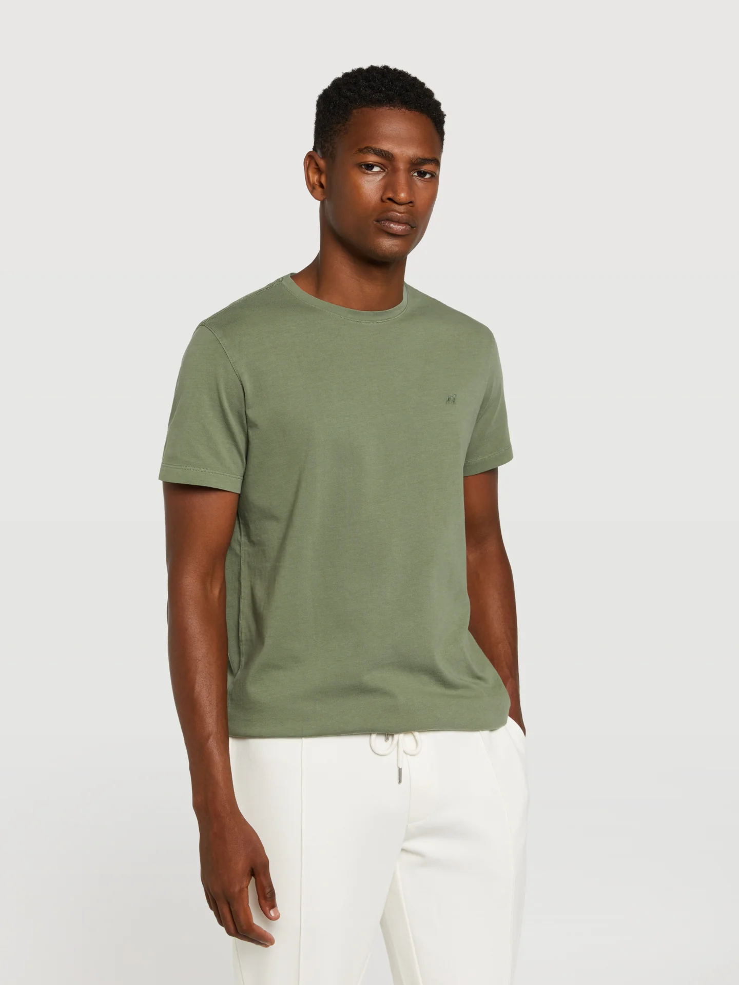 Luxe leisure edition logo embroidered t-shirt - Image 7