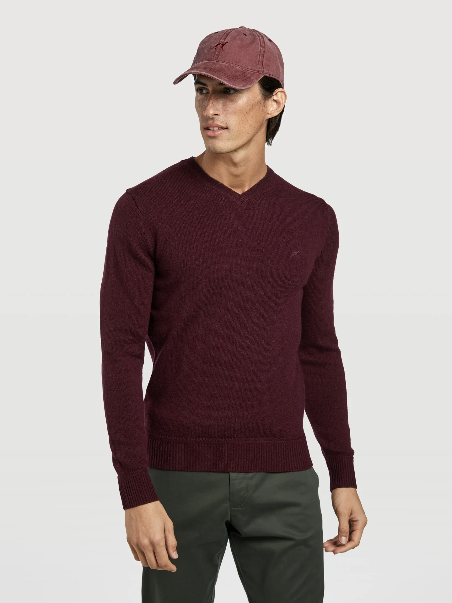 Machine washable v-neck sweater - Image 8