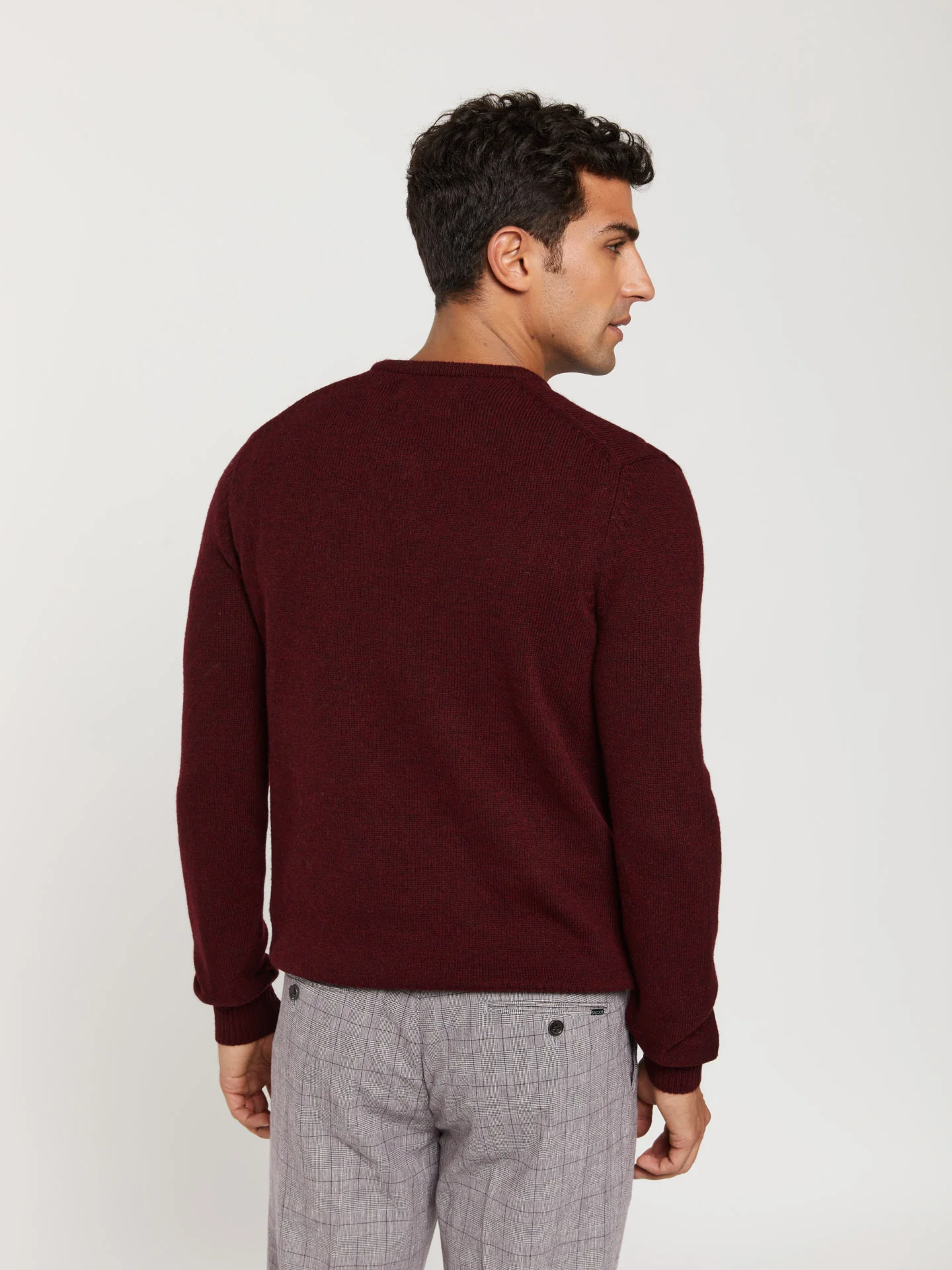 Machine washable v-neck sweater - Image 2
