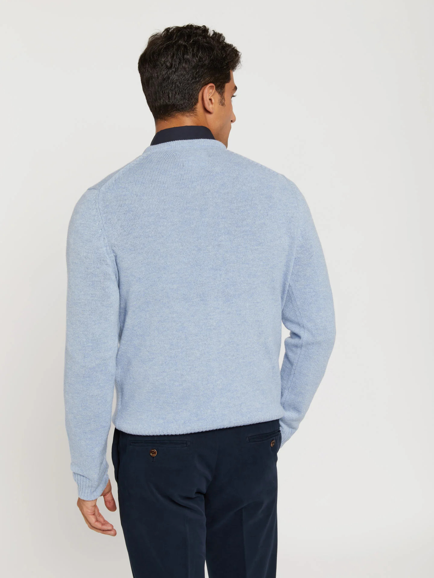 Machine washable v-neck sweater - Image 21