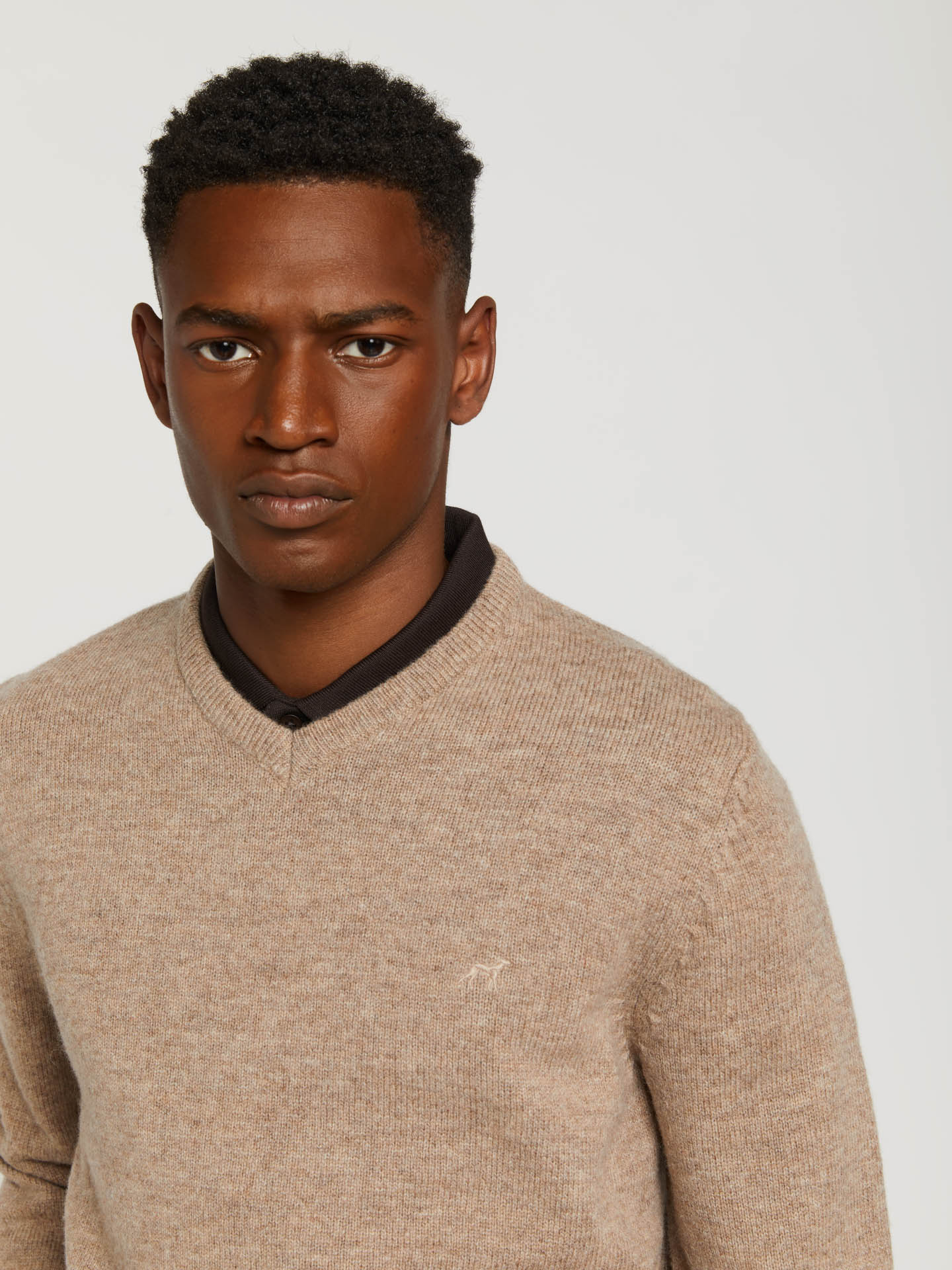 Machine washable v-neck sweater - Image 5