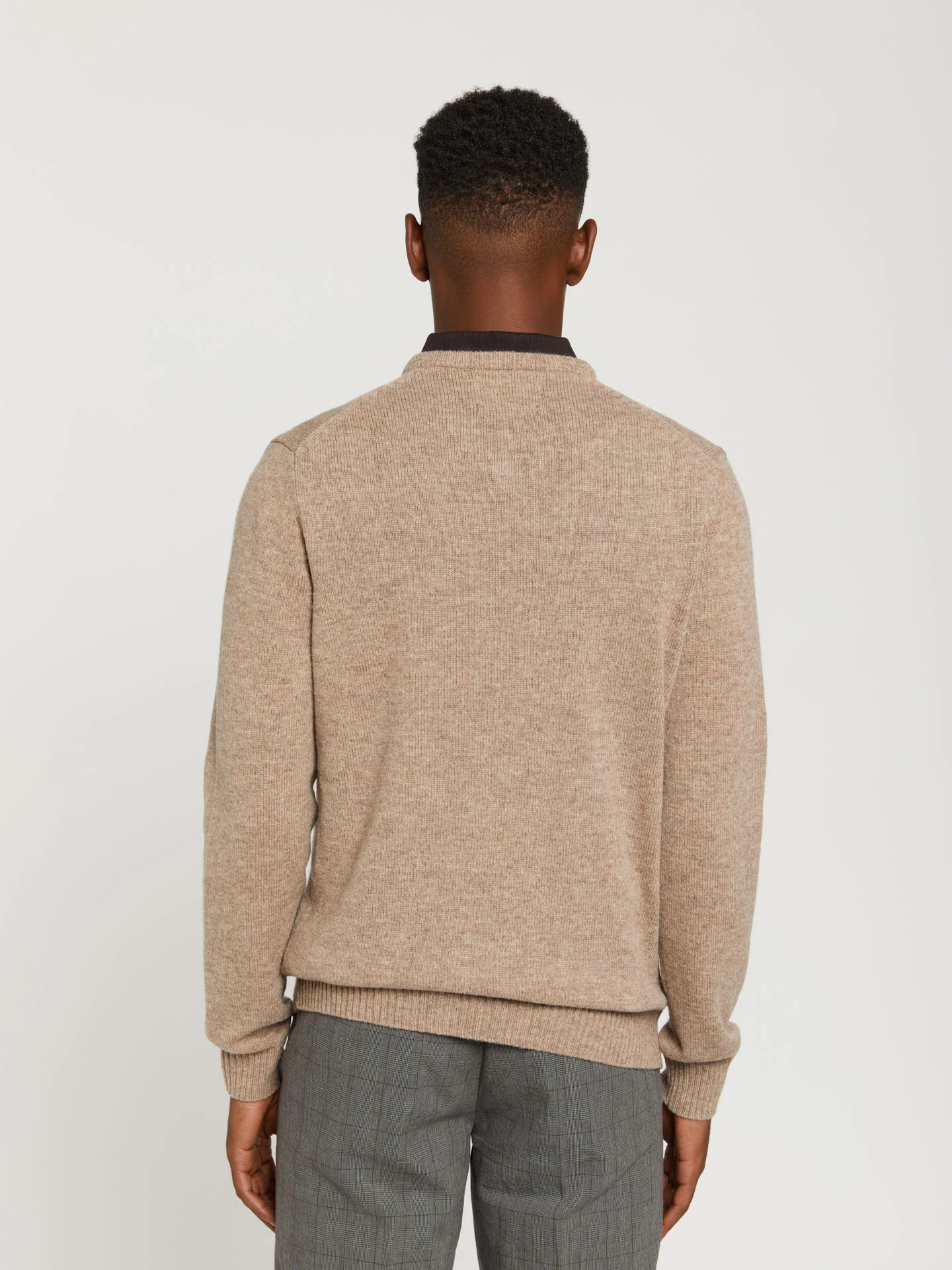 Machine washable v-neck sweater - Image 6