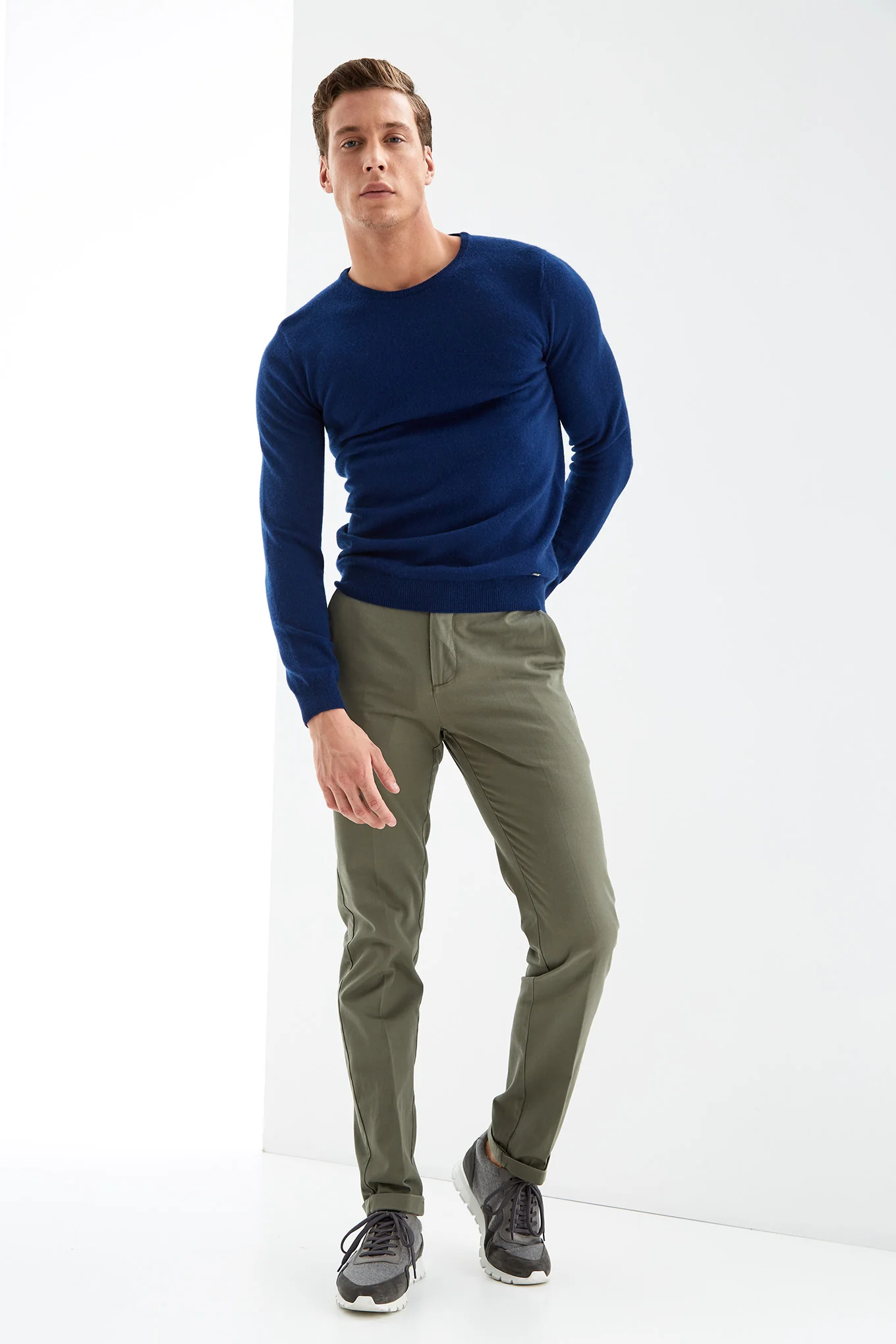 Men's Cashmere Sweater - Image 21