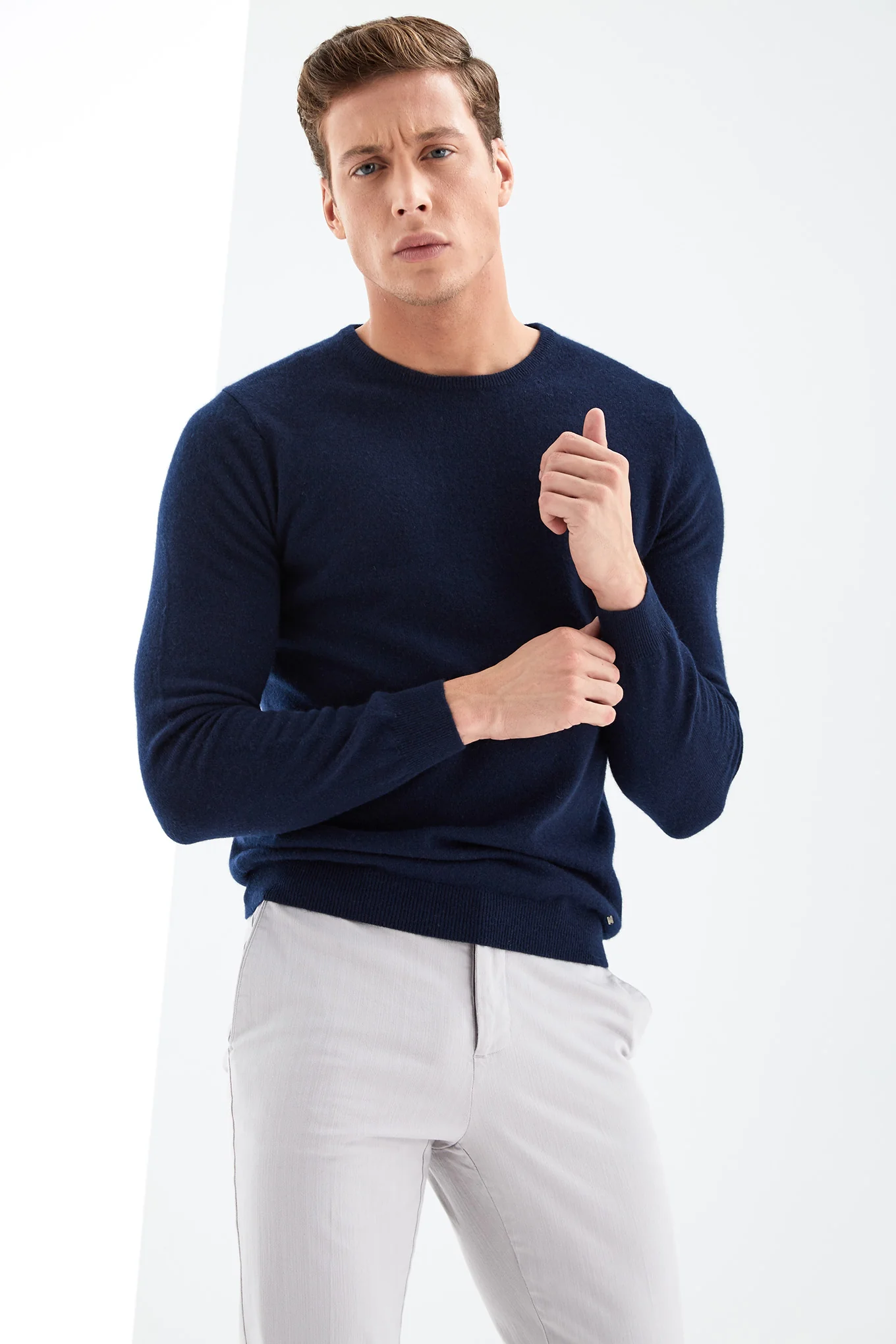 Men's Cashmere Sweater - Image 8