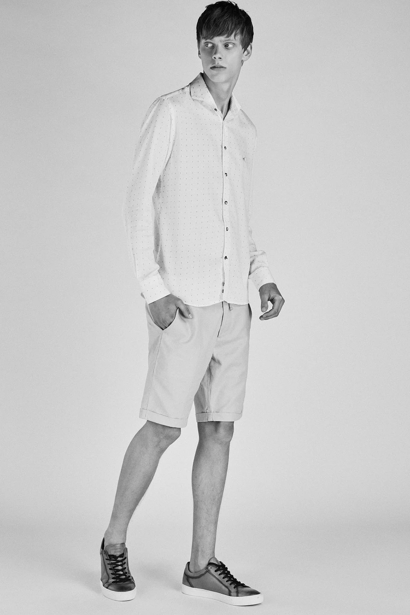 Men's Casual Jogger Fit Bermuda Shorts in Linen and Cotton - Image 8