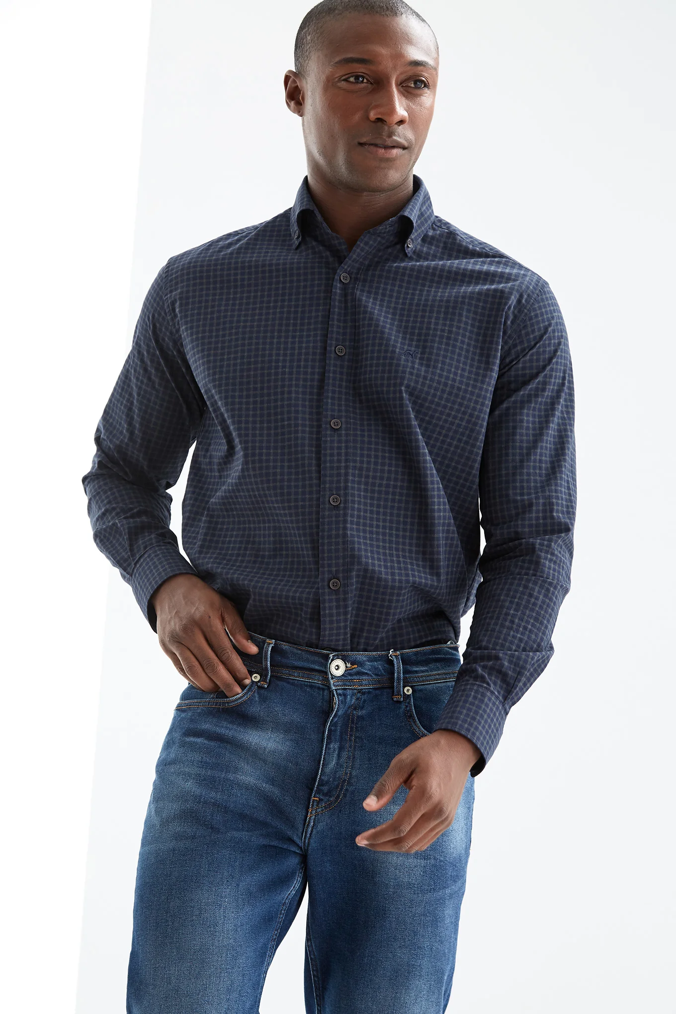 Men's Checked Casual Shirt - Image 3