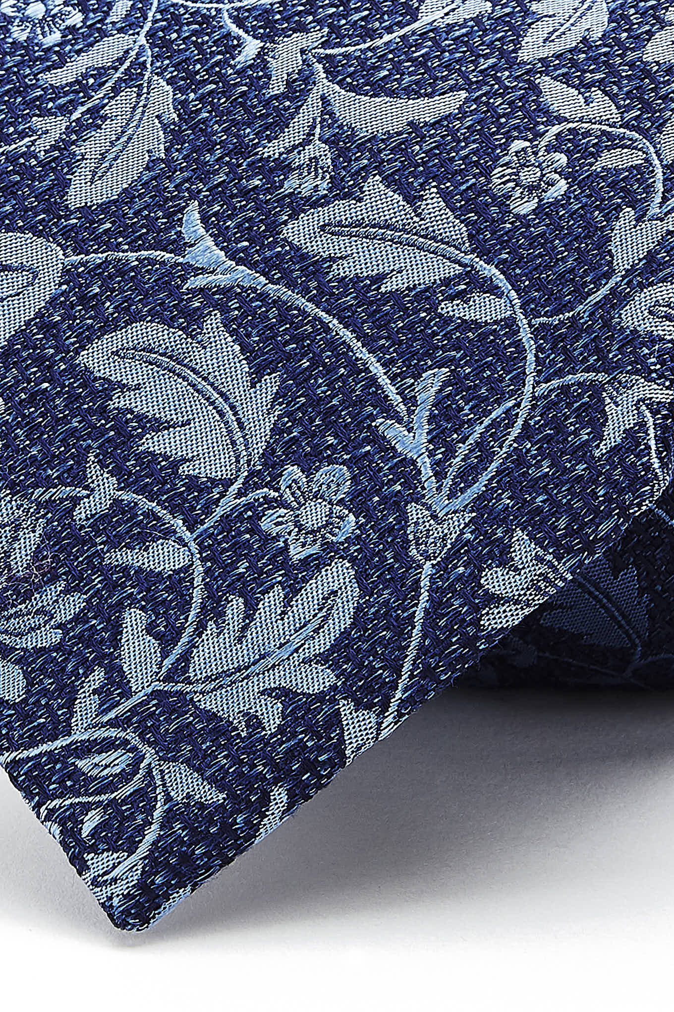 Men's Classic Pure Silk Tie - Image 2
