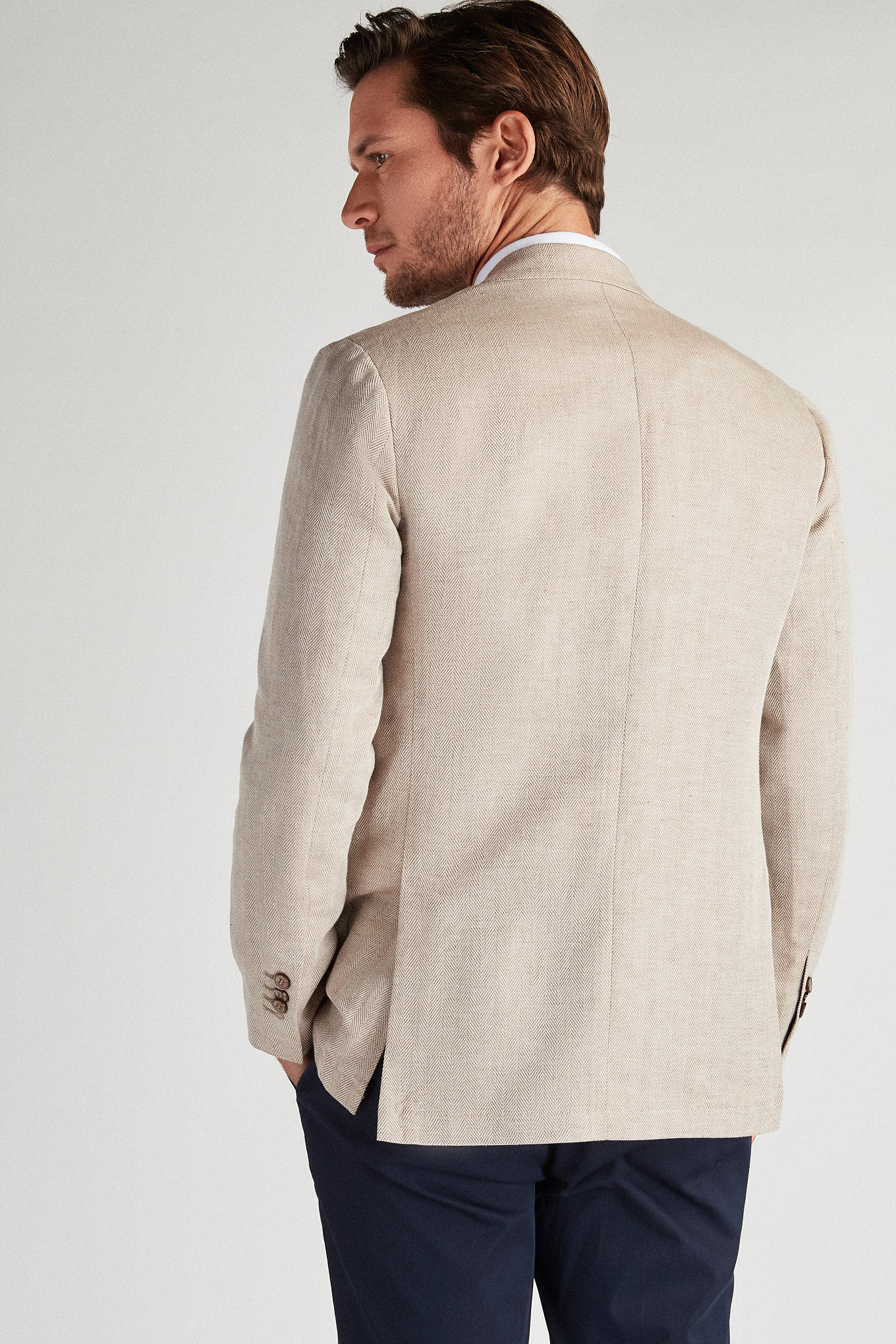 Men's Classic Slim Fit Herringbone Blazer - Image 2