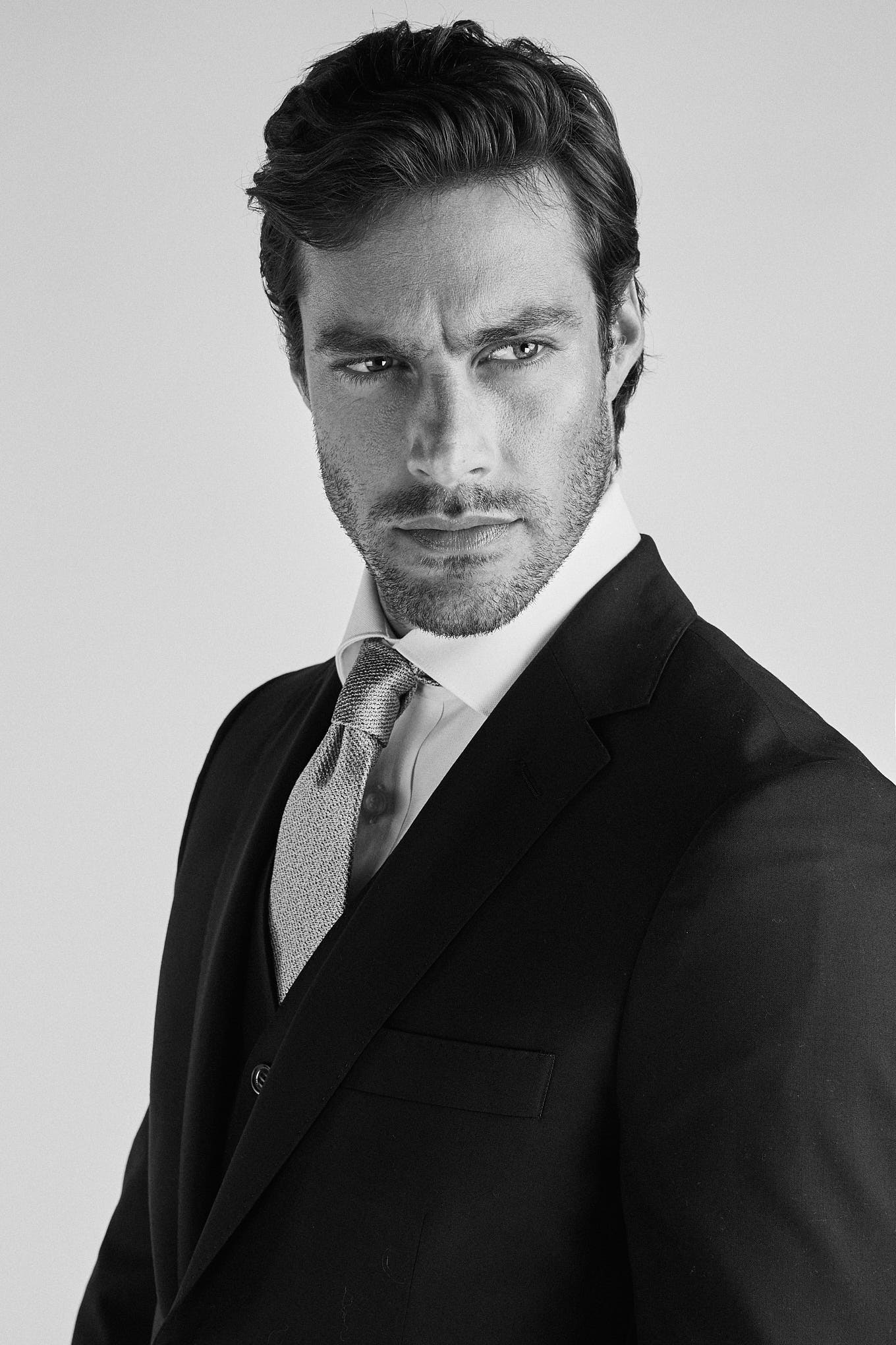 Men's Classic Slim Fit Suit with Plain Vest - Image 7
