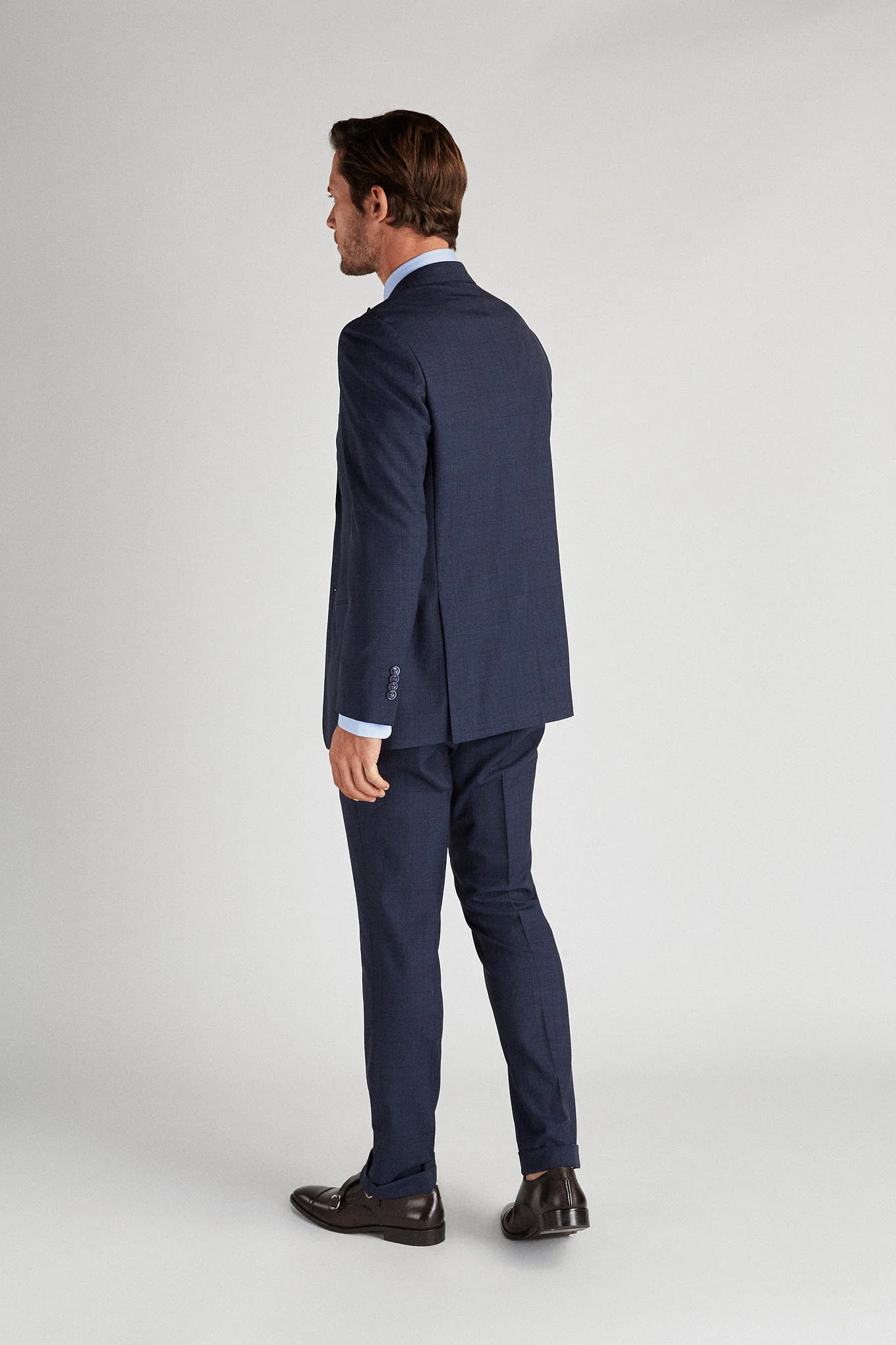Men's Classic Slim Fit Suit with Prince Of Wales Vest - Image 2