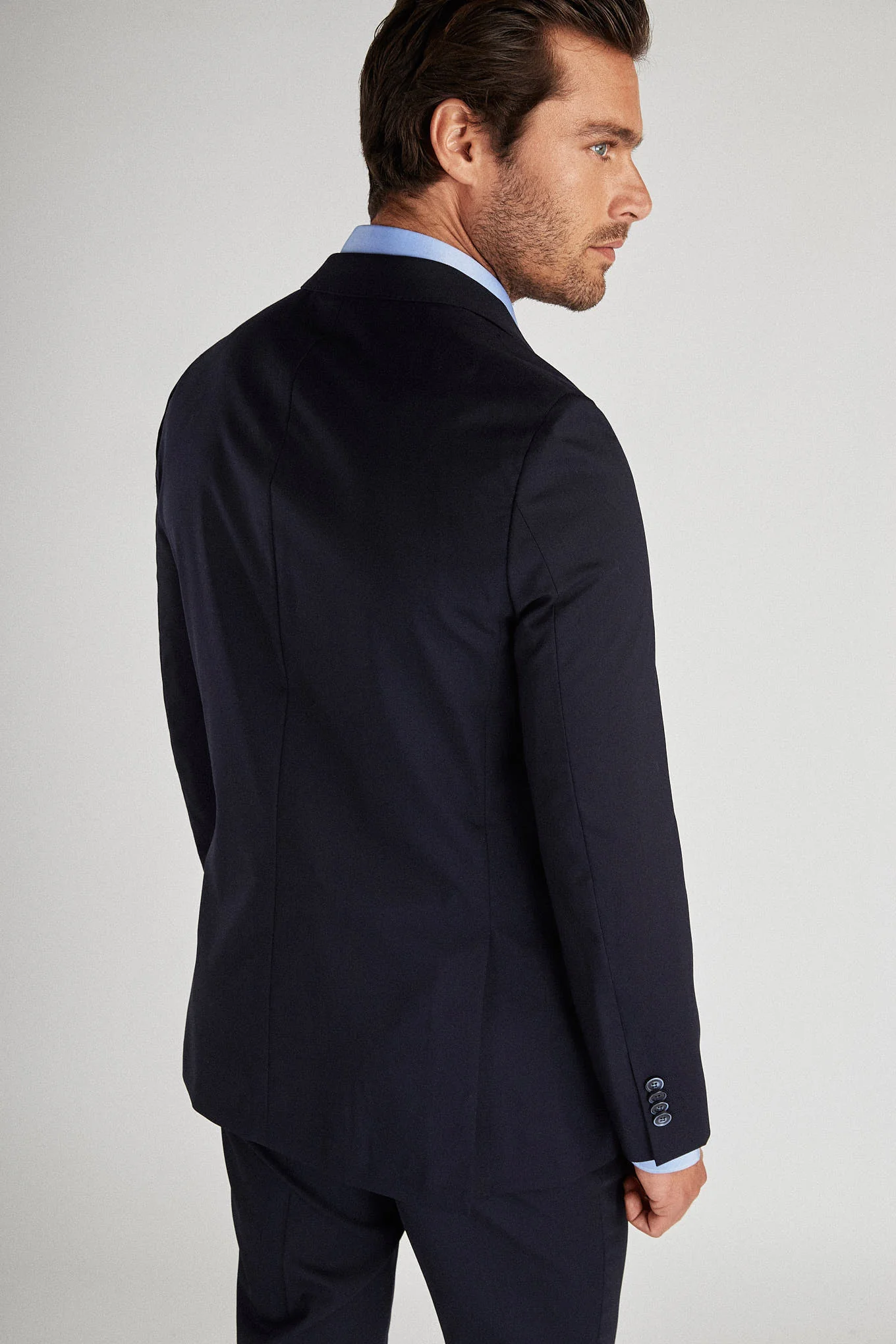 Men's Classic Slim Fit Travel Suit - Image 5