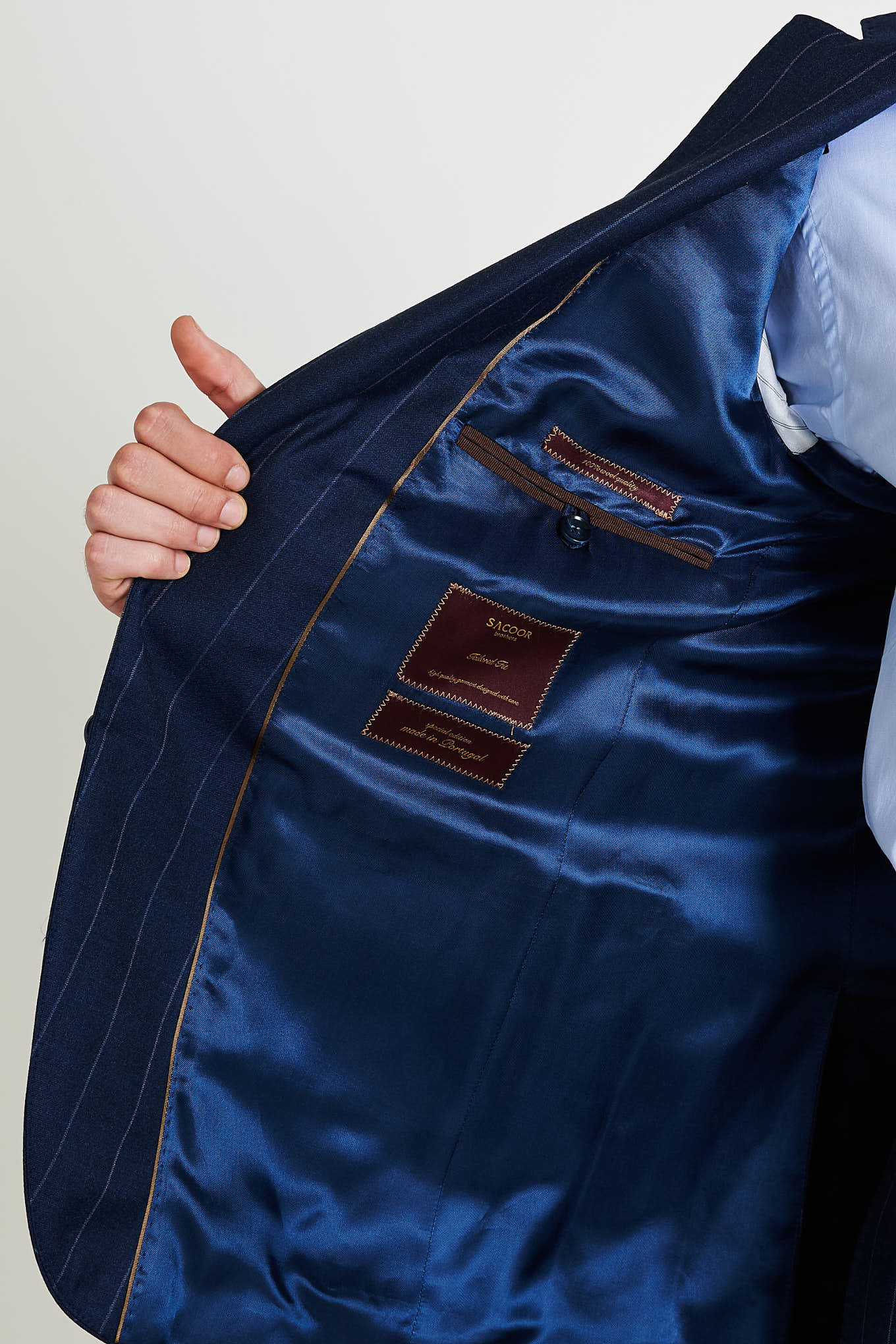 Men's Classic Suit - Image 8