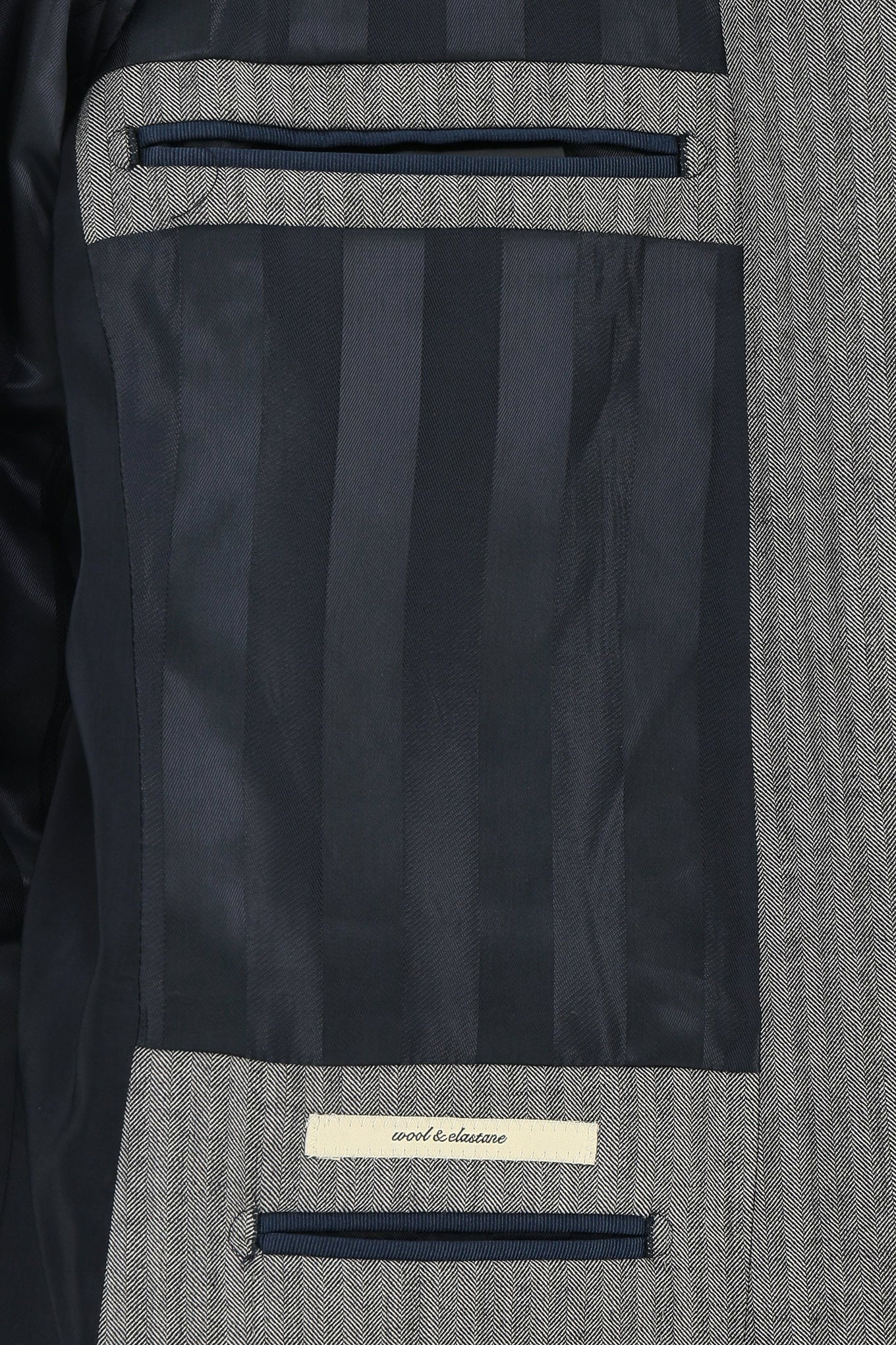 Men's Classic Suit - Image 5