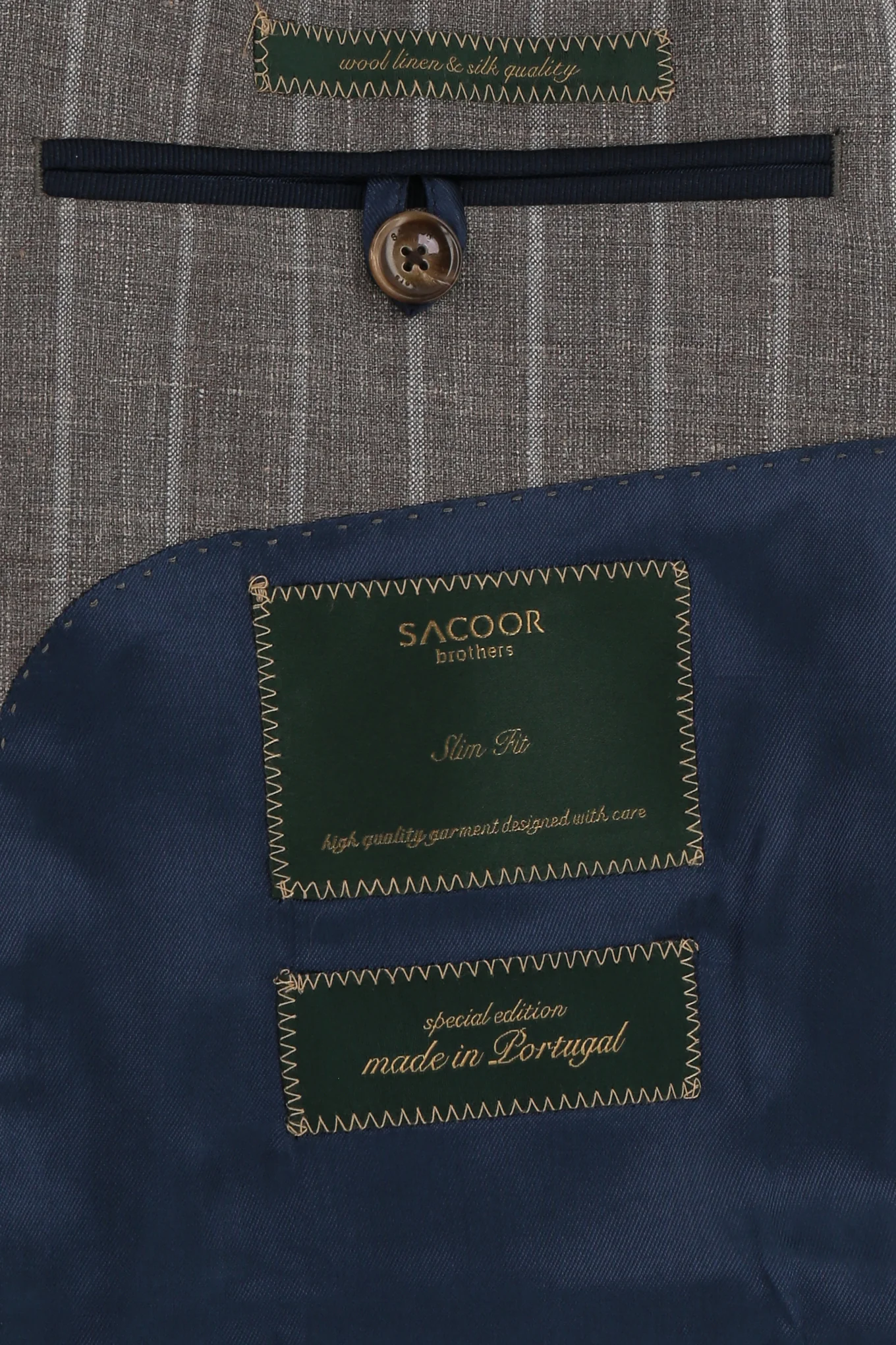 Men's Classic Suit - Image 4