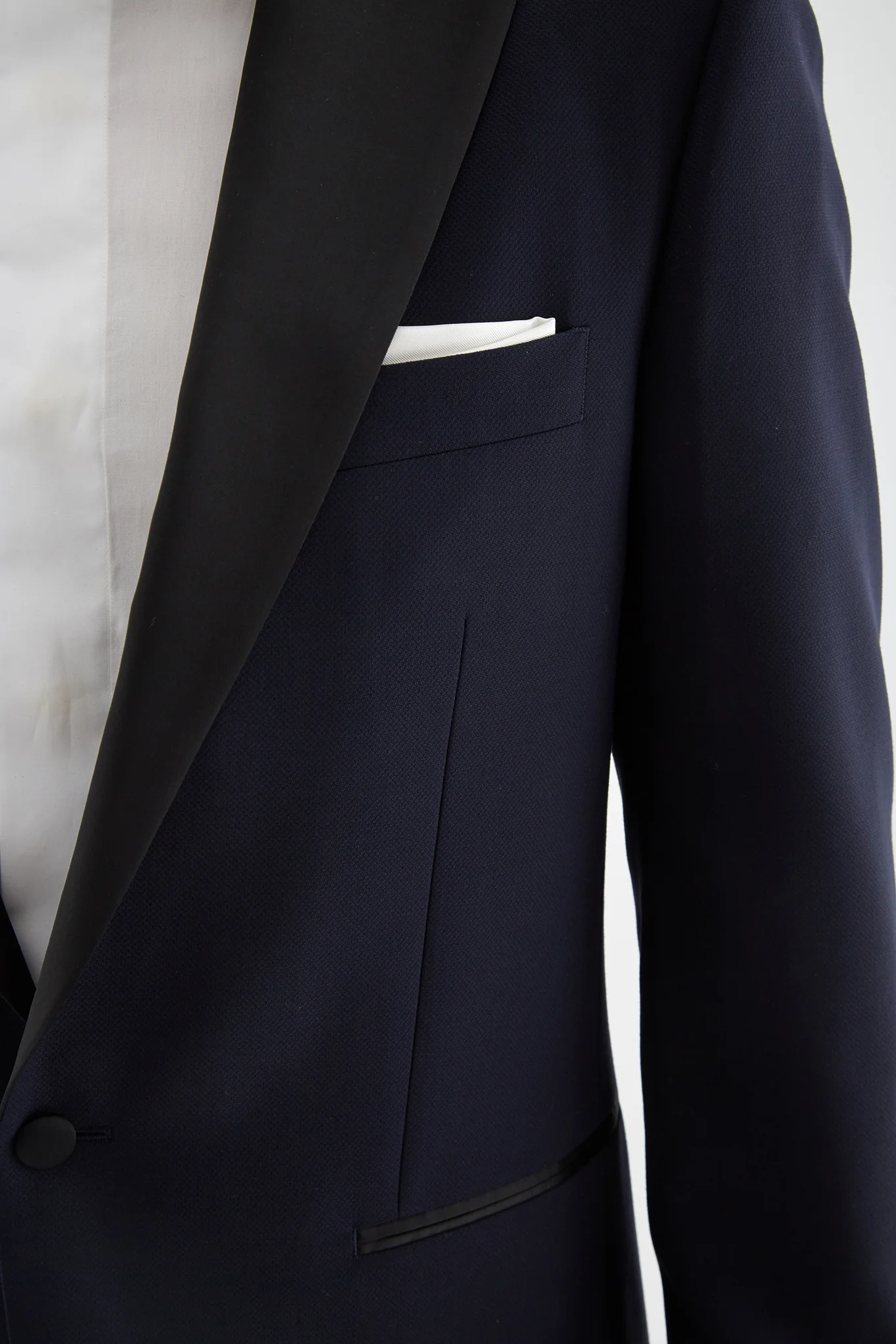 Men's Contrast Slim Fit Classic Tuxedo - Image 3