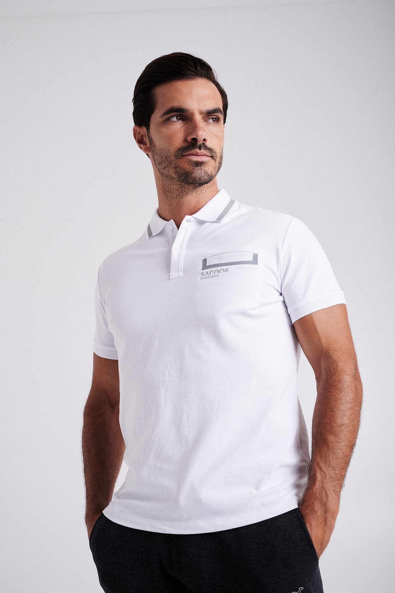 Men's cotton piquet polo with adhesive tape on chest pocket - Image 17
