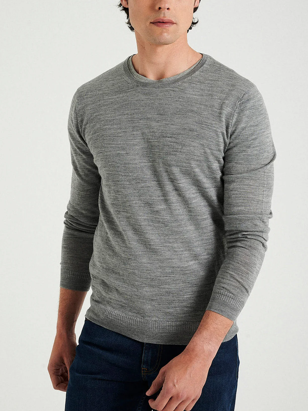 Men's extrafine merino wool crew neck sweater - Image 21