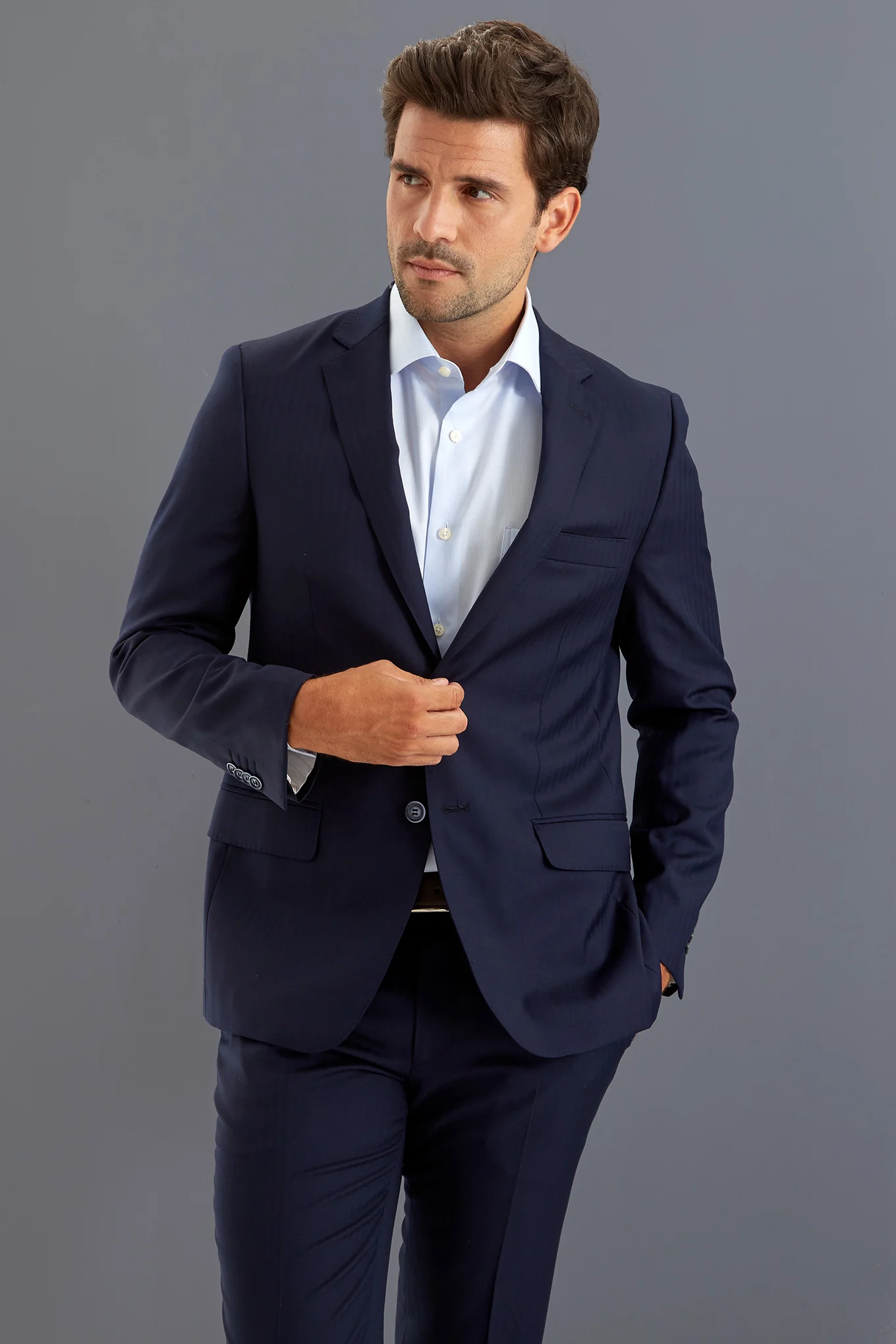 Men's Herringbone Classic Suit - Image 2